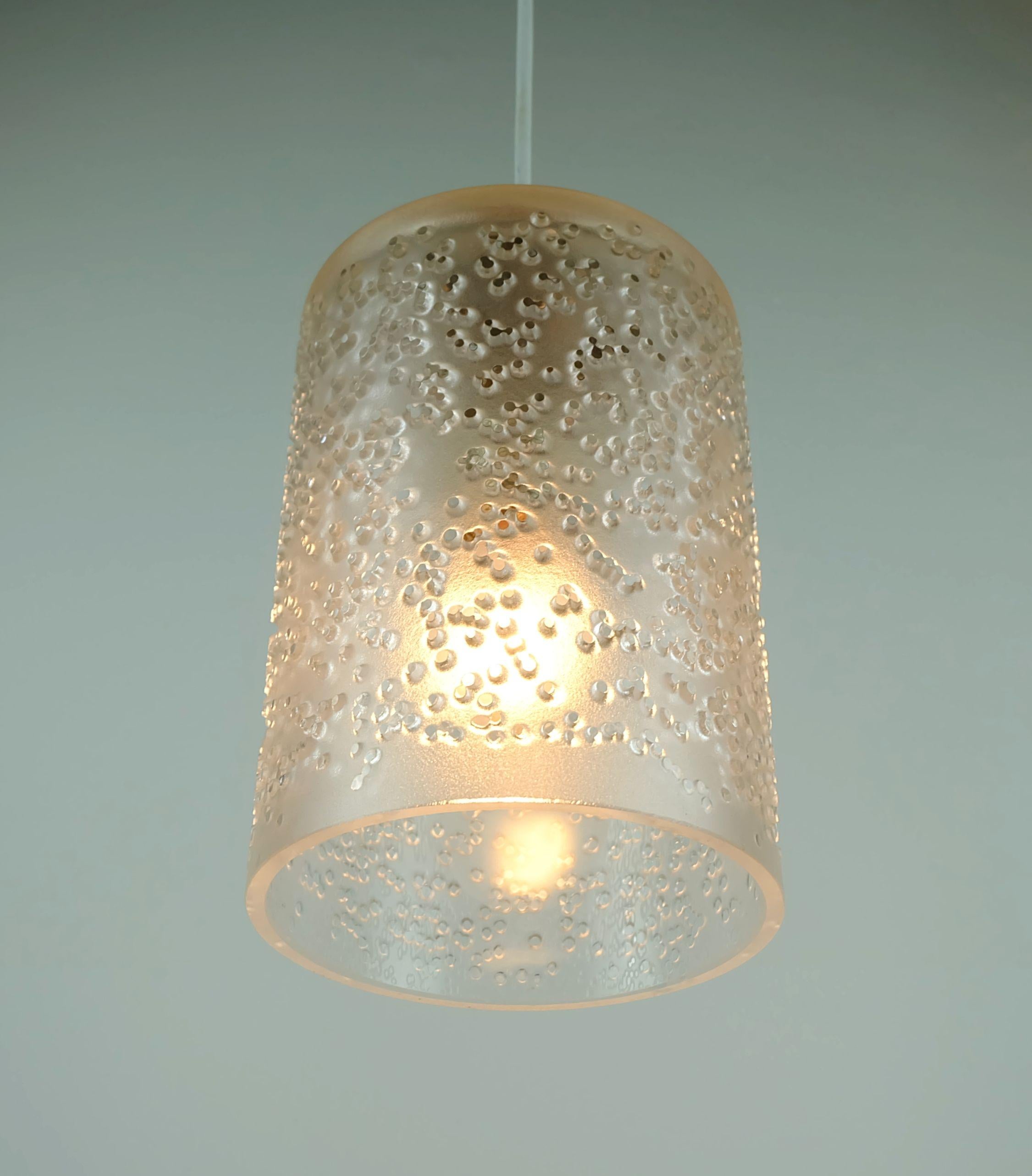 vintage peill & putzler PENDANT LAMP textured glass etched glass 60s 70s For Sale 1
