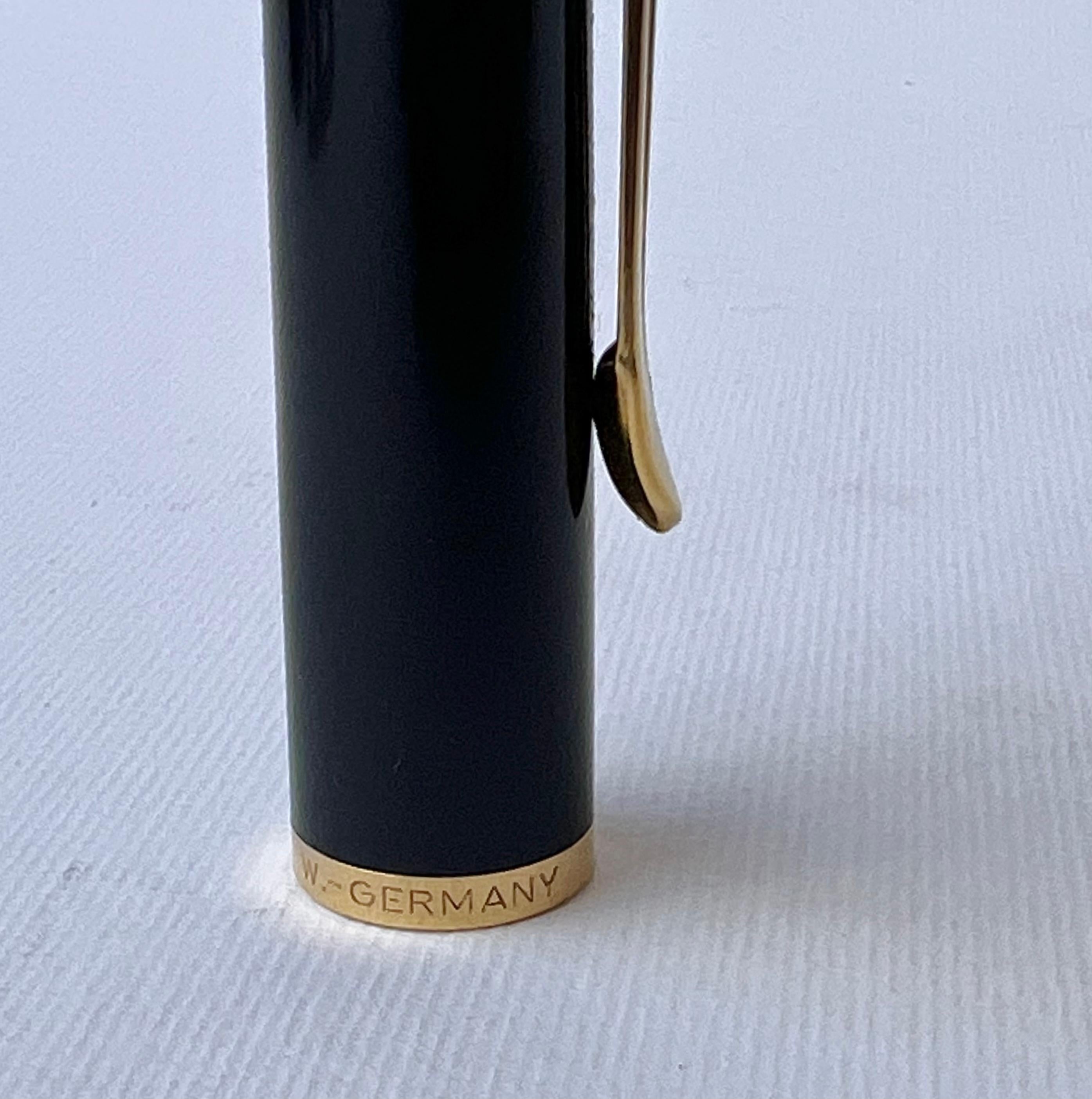 Vintage Pelikan M585 Souveran Green Striped Fountain Pen Fine 14K NIB 90's  en vente 8