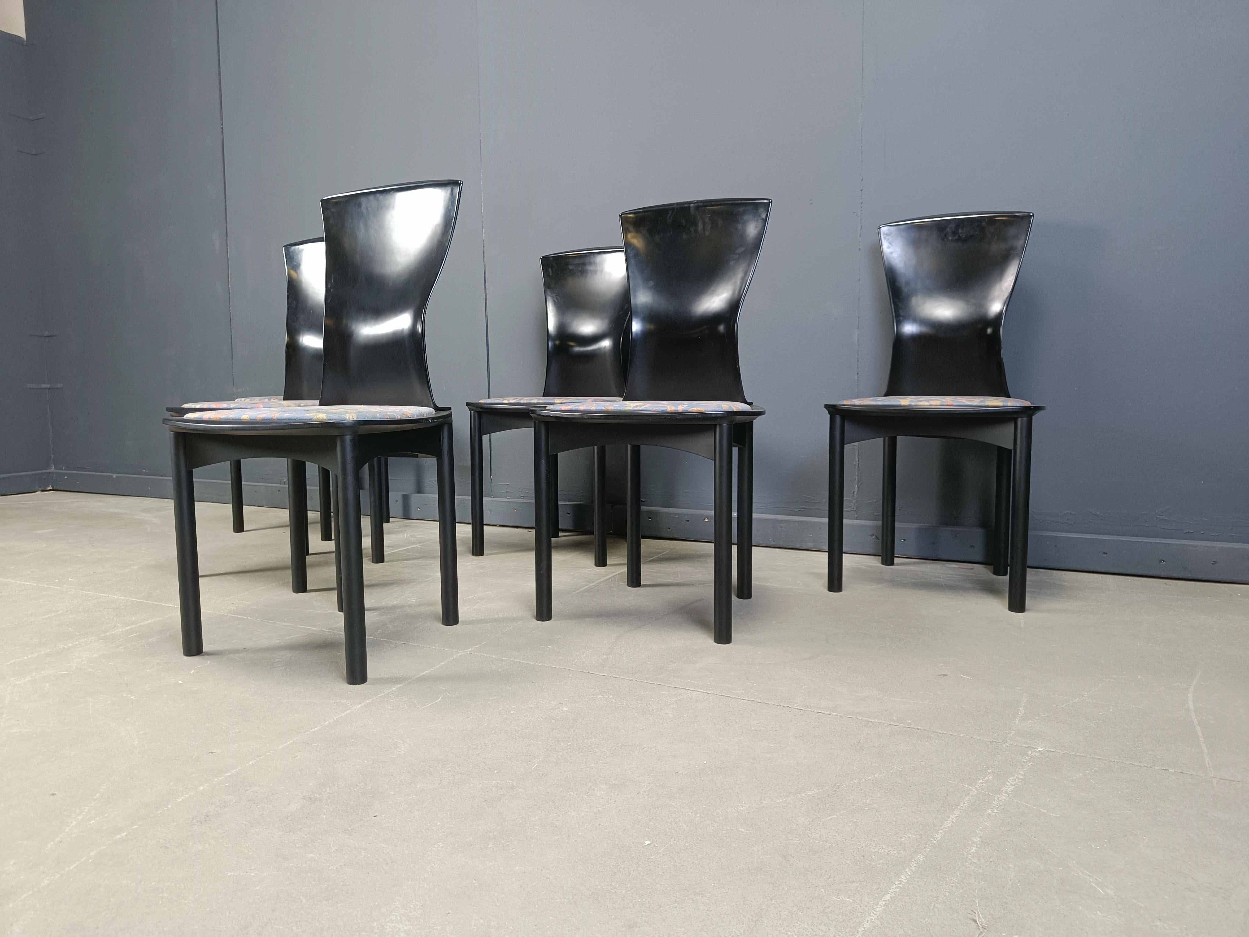 Vintage Pelope Esszimmerstühle von Francesco Binfarè für Cassina, 1990er Jahre (Ende des 20. Jahrhunderts) im Angebot