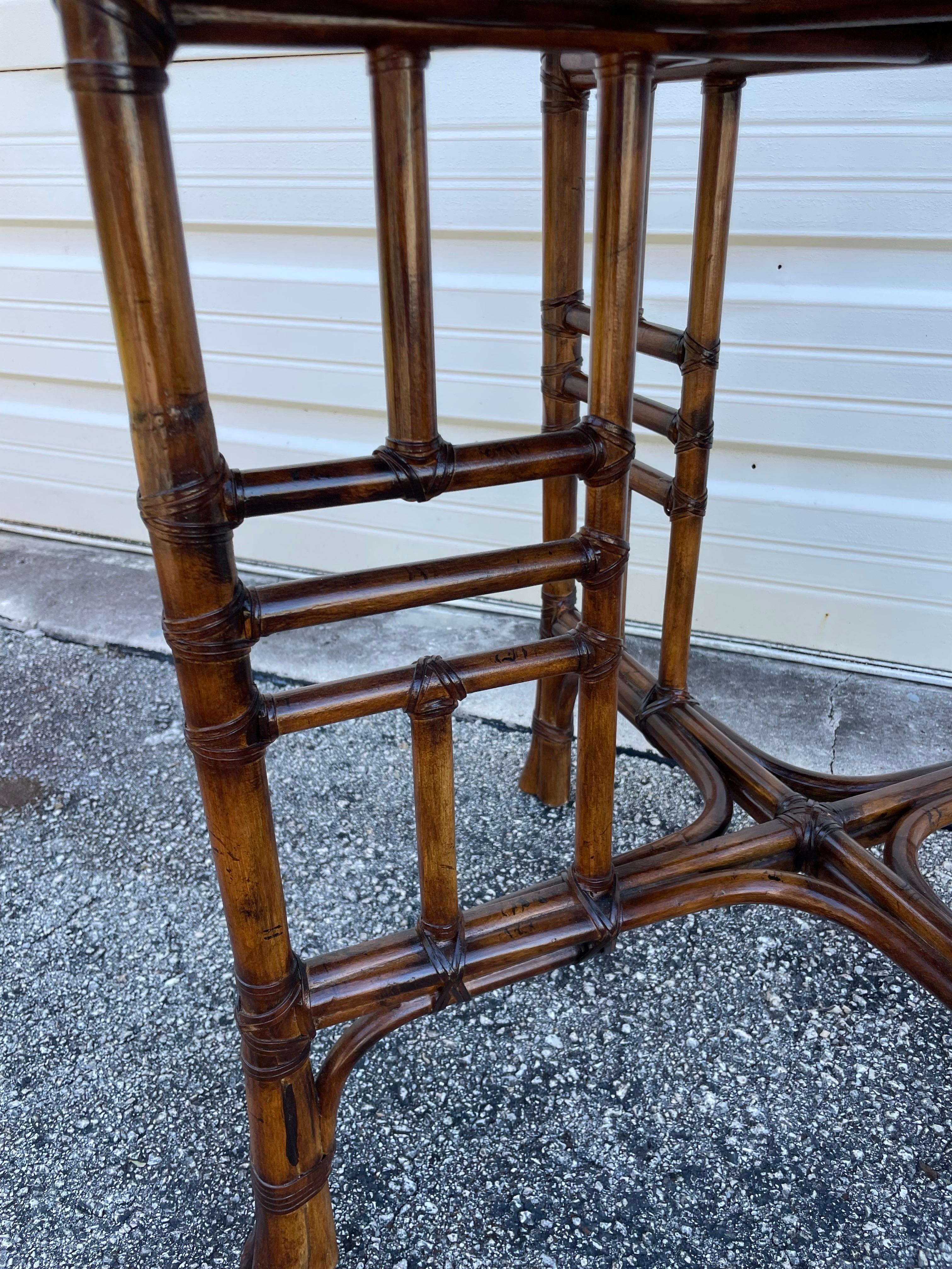 Table d'appoint octogonale Vintage Pen Shell en vente 7