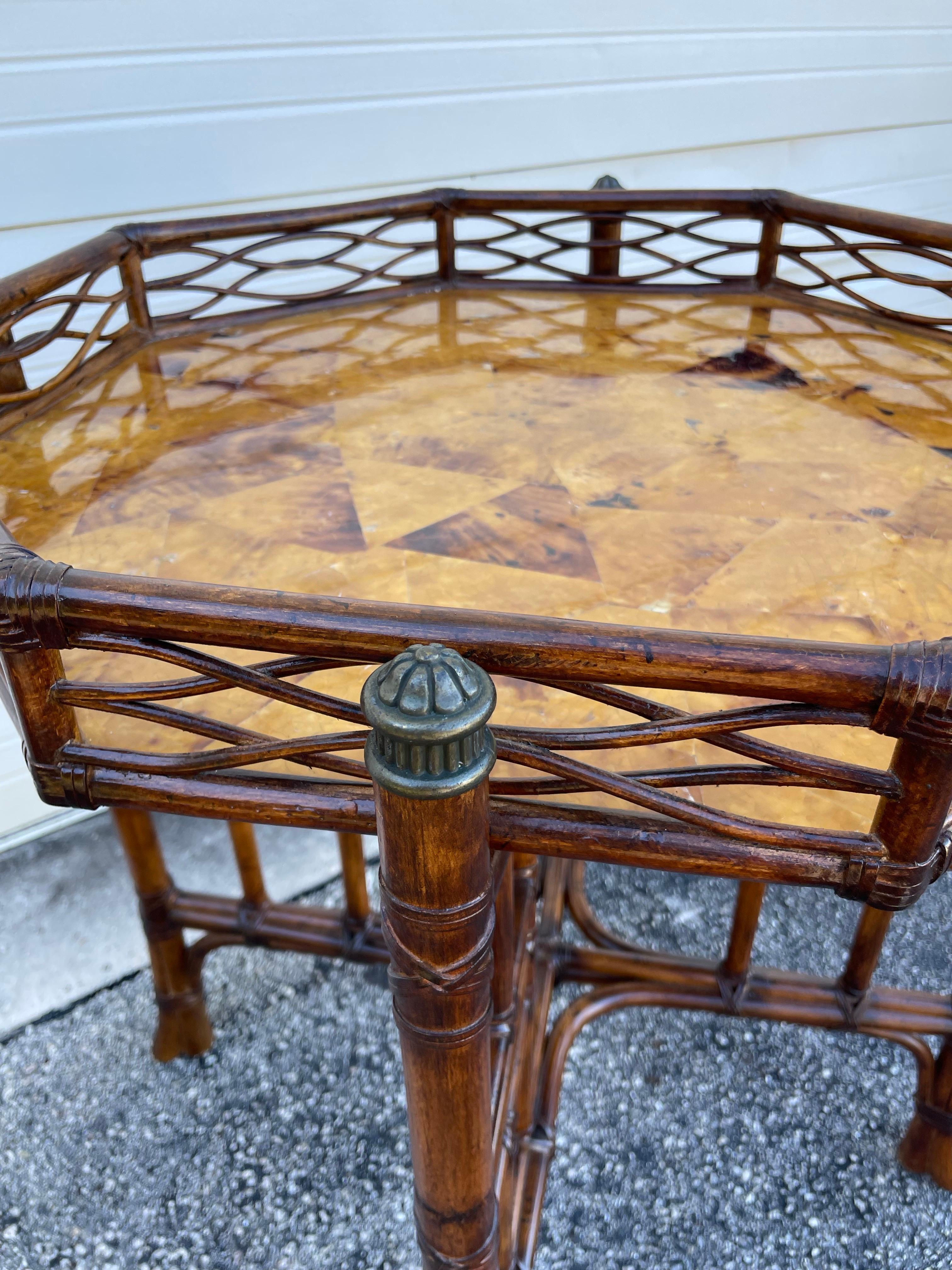 Table d'appoint octogonale Vintage Pen Shell en vente 2