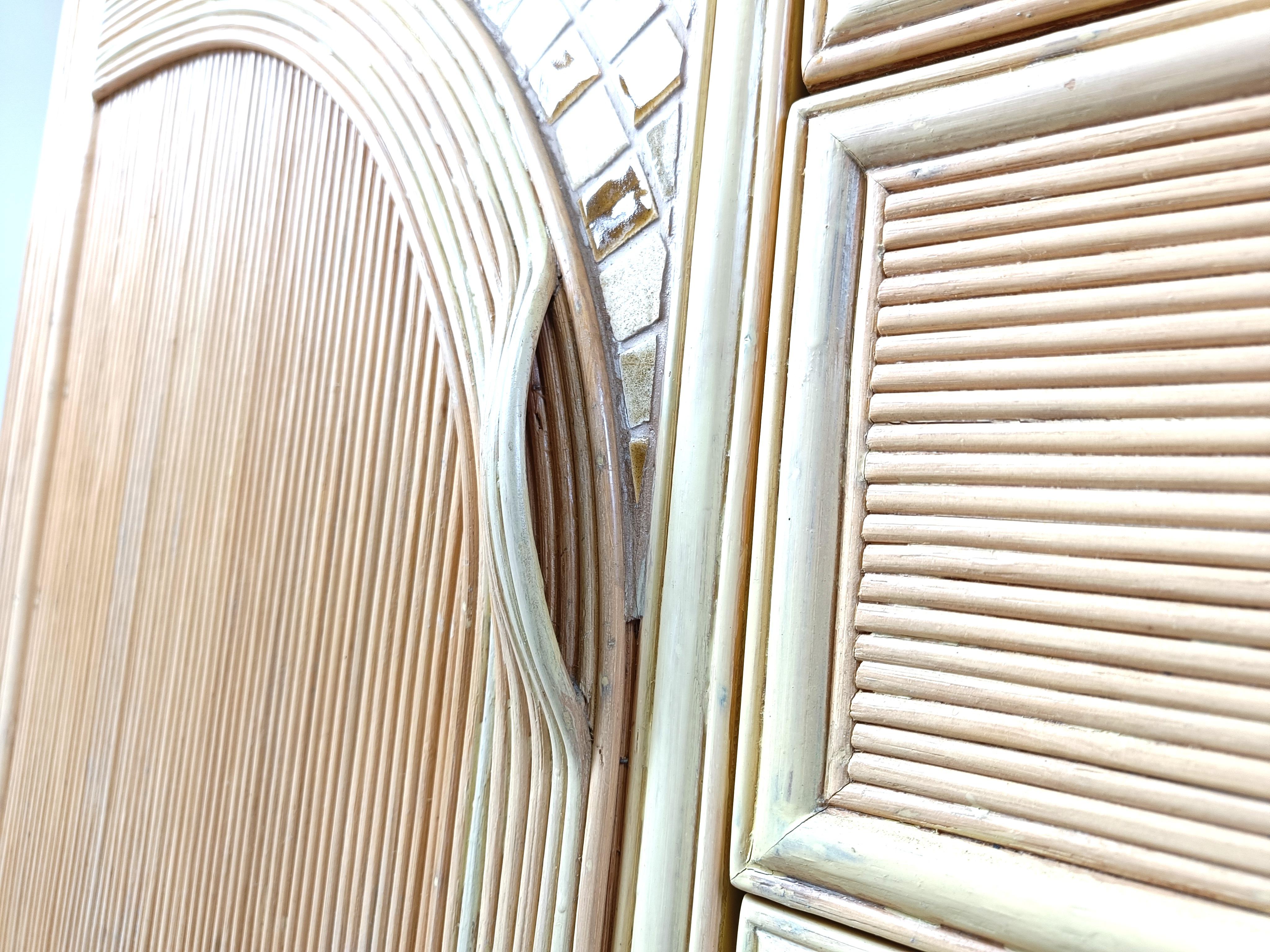 Credenza vintage in canna e piastrelle di ceramica, anni '70 in vendita 4