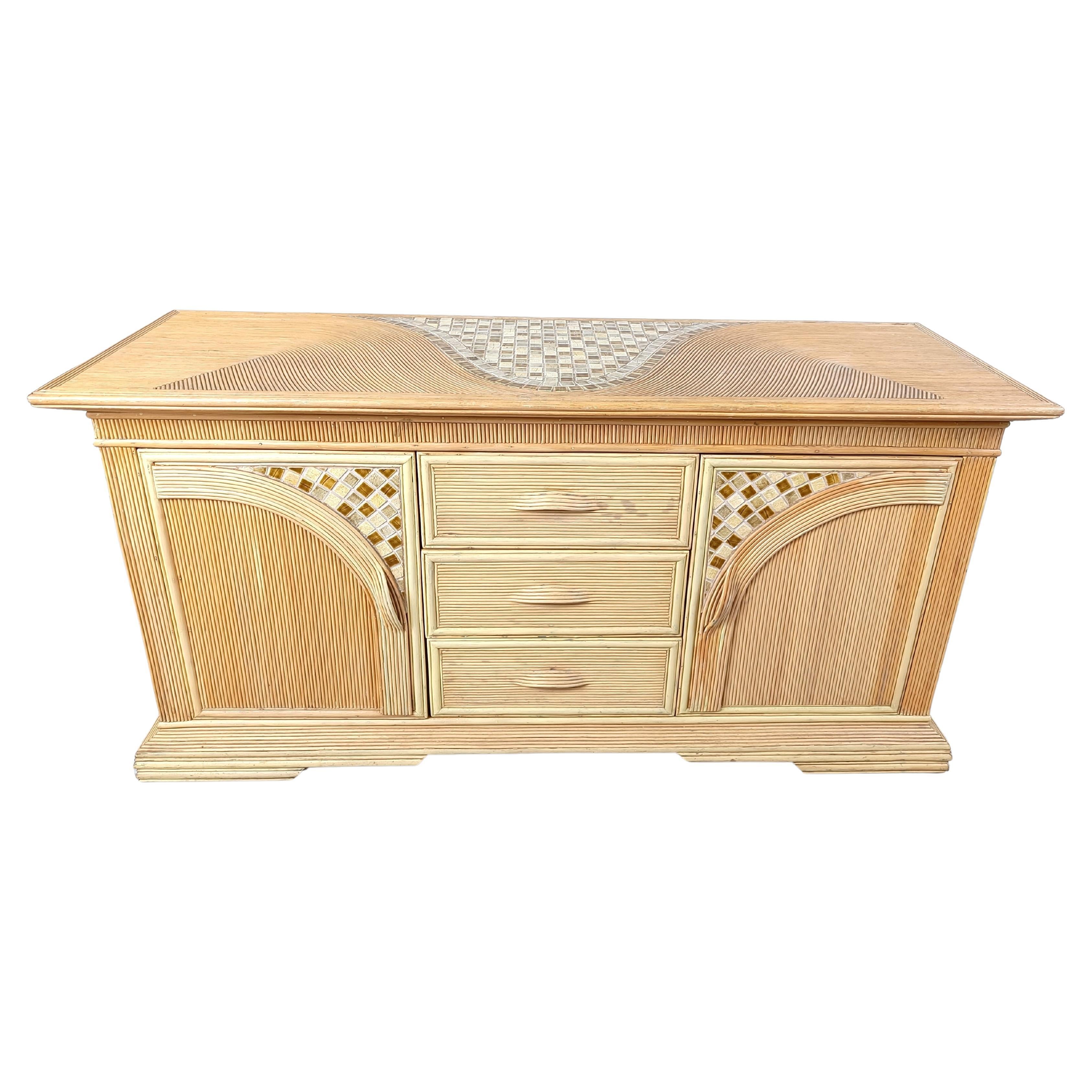 Credenza vintage in canna e piastrelle di ceramica, anni '70 in vendita