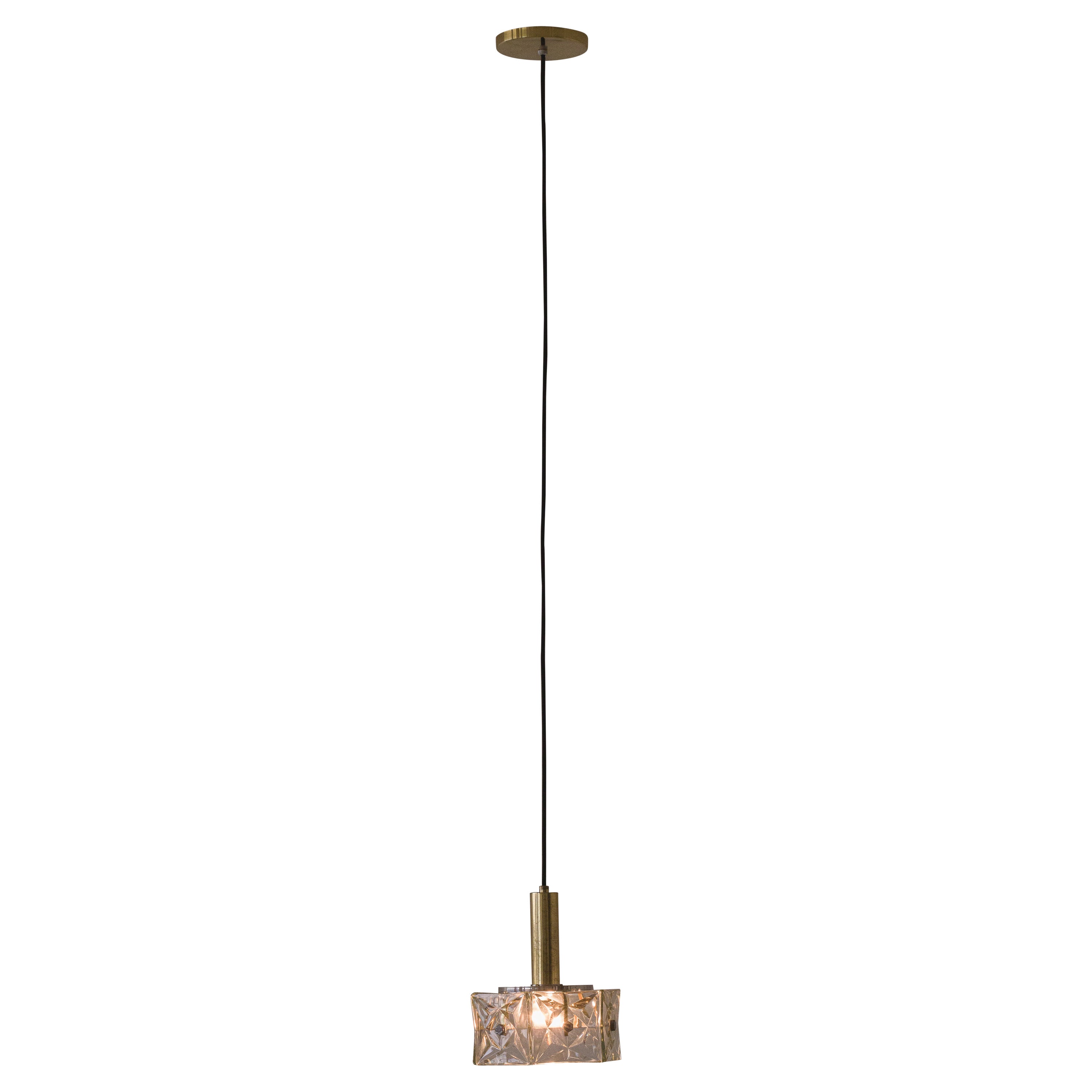 Lampada a sospensione vintage di Lustres Pelotas, ottone e vetro prismatico, Brasile, anni '50
