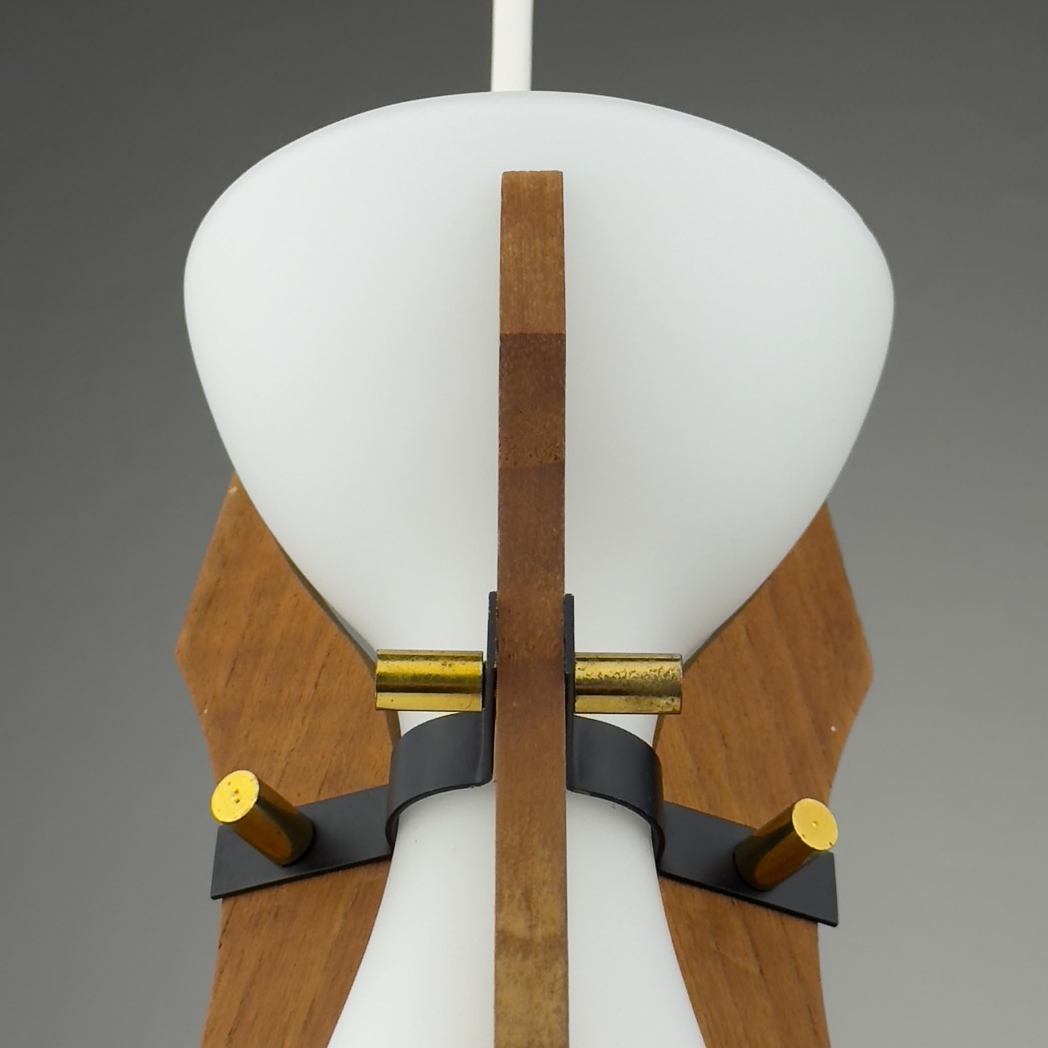 Lámpara colgante vintage de Stilnovo, Italia Años 50 en venta 8