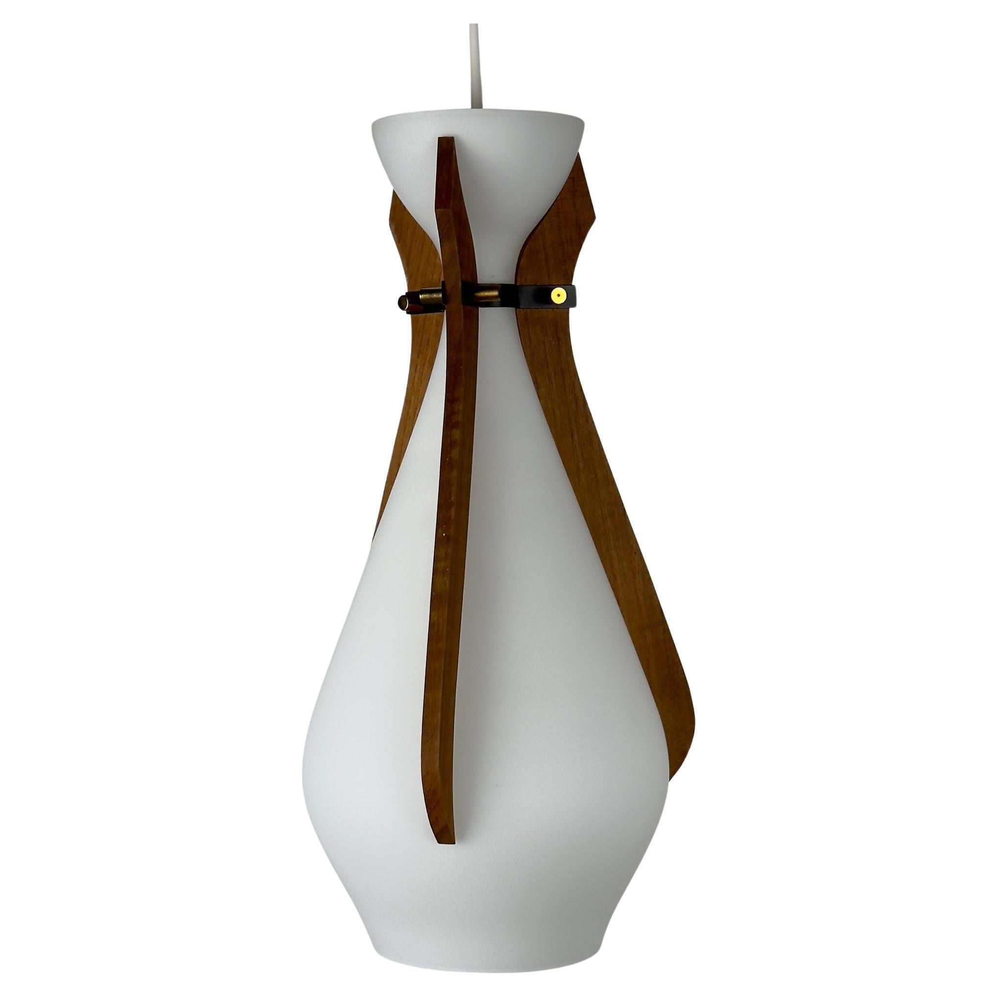 Lámpara colgante vintage de Stilnovo, Italia Años 50 en venta