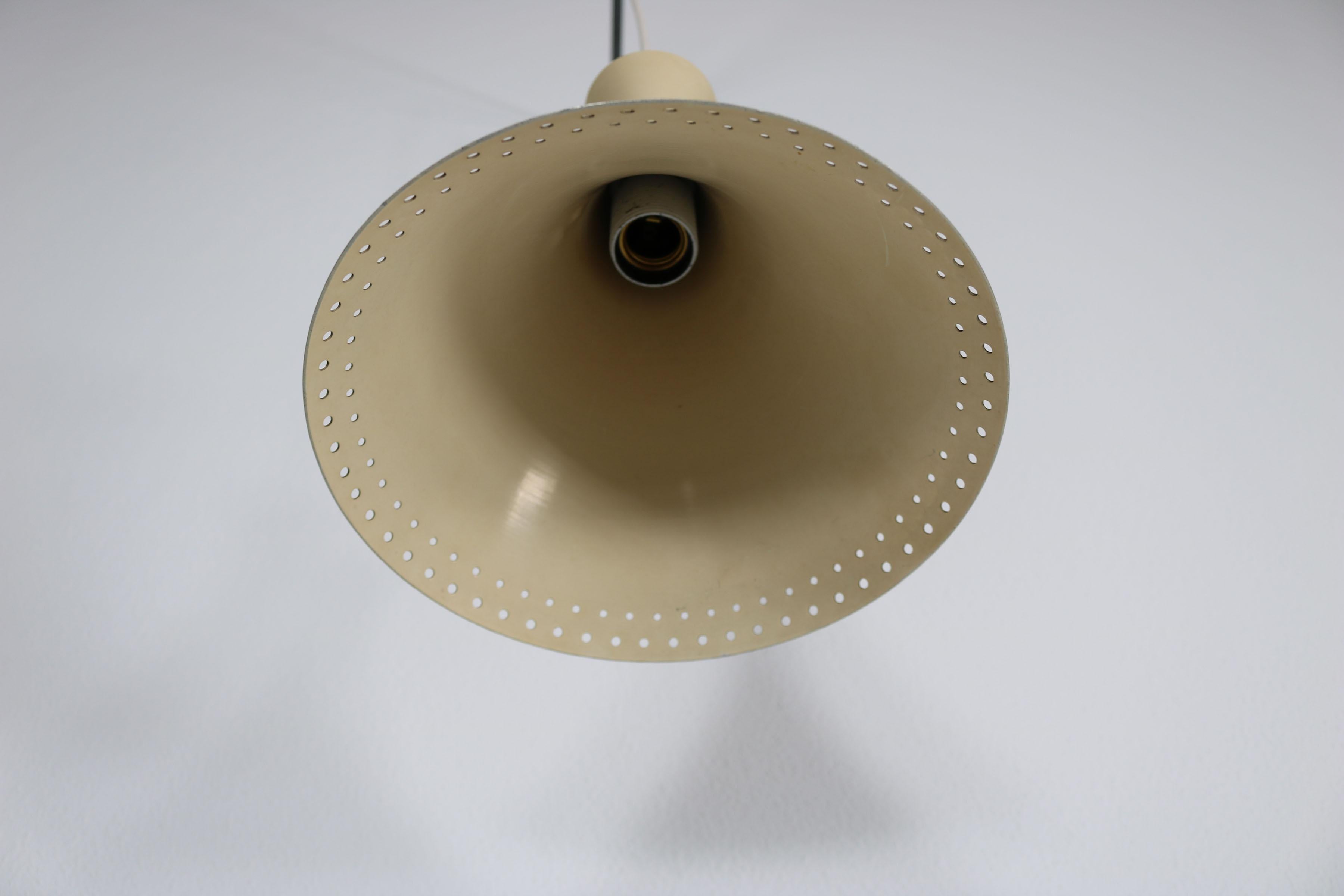 Paire de lampes à suspension vintage des années 50 italiennes.  10