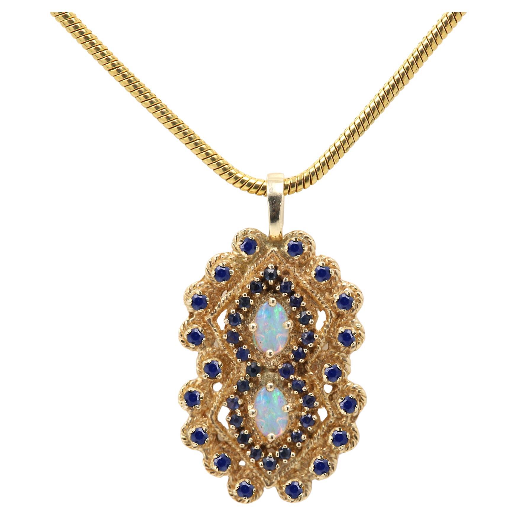 Vintage pendant Necklace 14 Karat Natural Blue Sapphire and Opal Circa 1940 For Sale