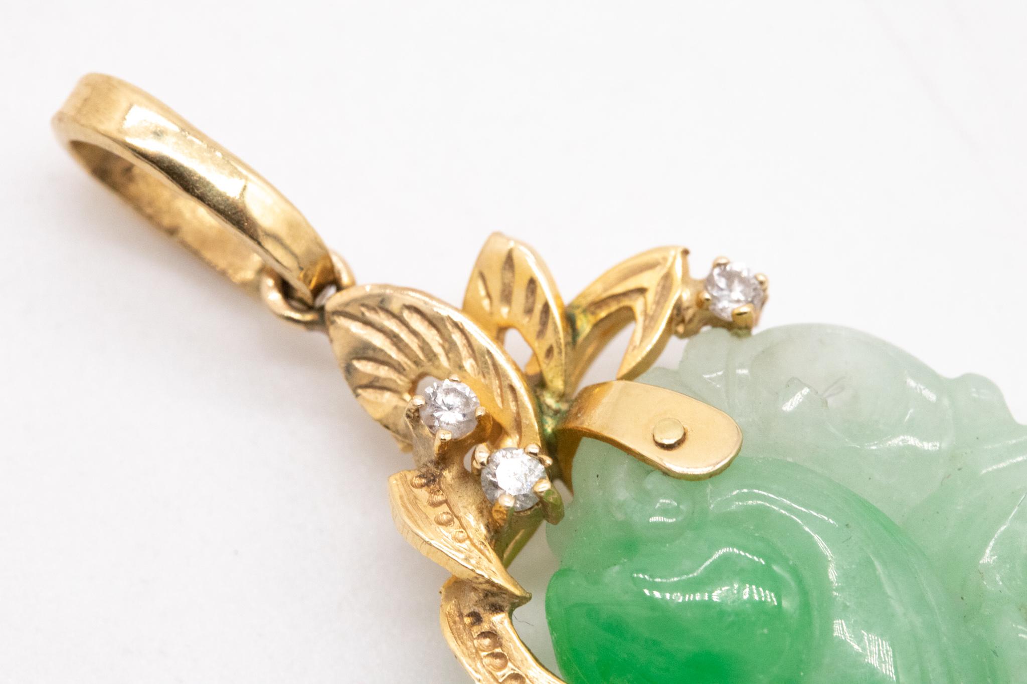 Women's or Men's Vintage Pendant with Organic Motifs in 18kt Gold with 23.06cts in Jade Diamonds For Sale