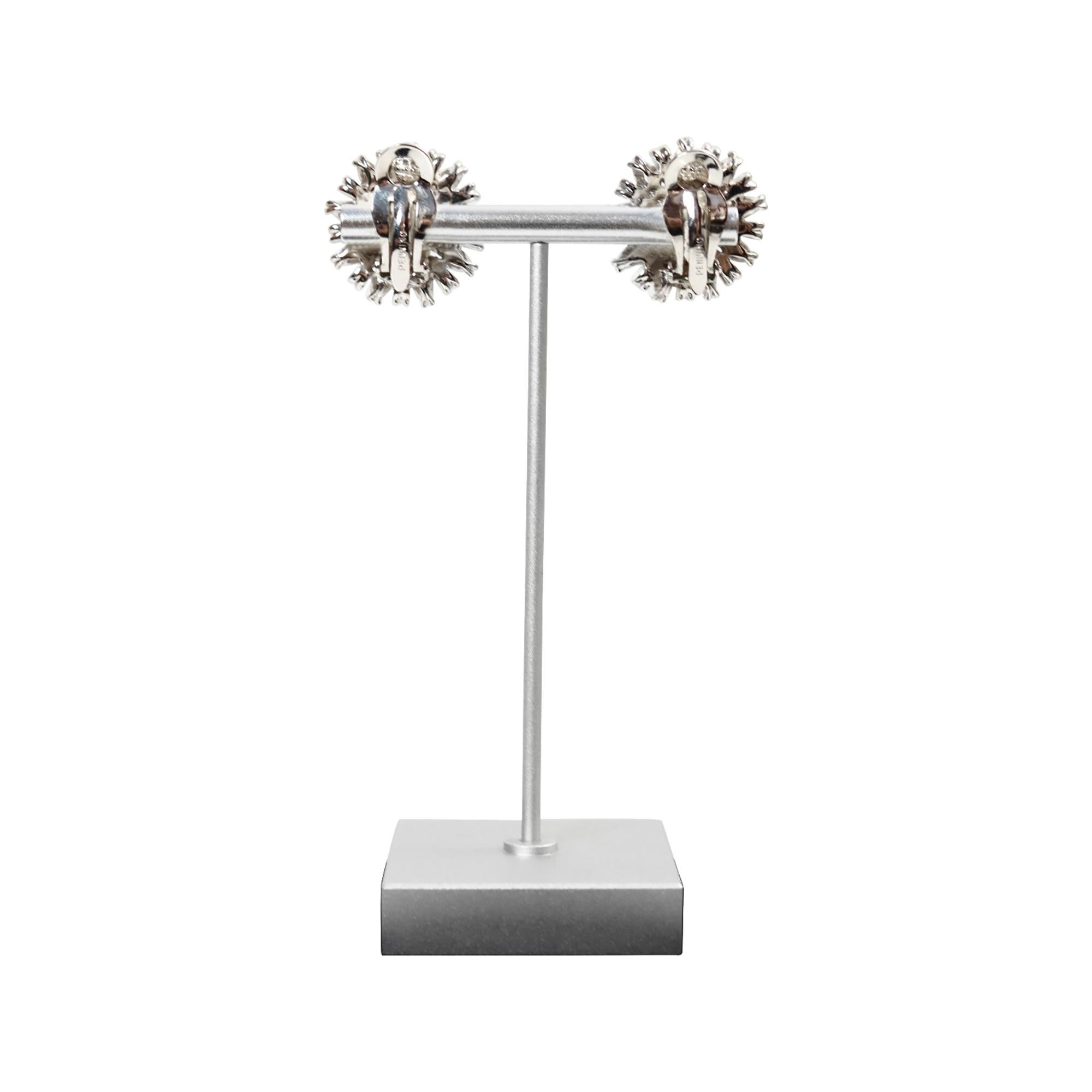 Orecchini d'epoca con fiori di cristallo e verde smeraldo di Pennino, CIRCA 1960 in vendita 6