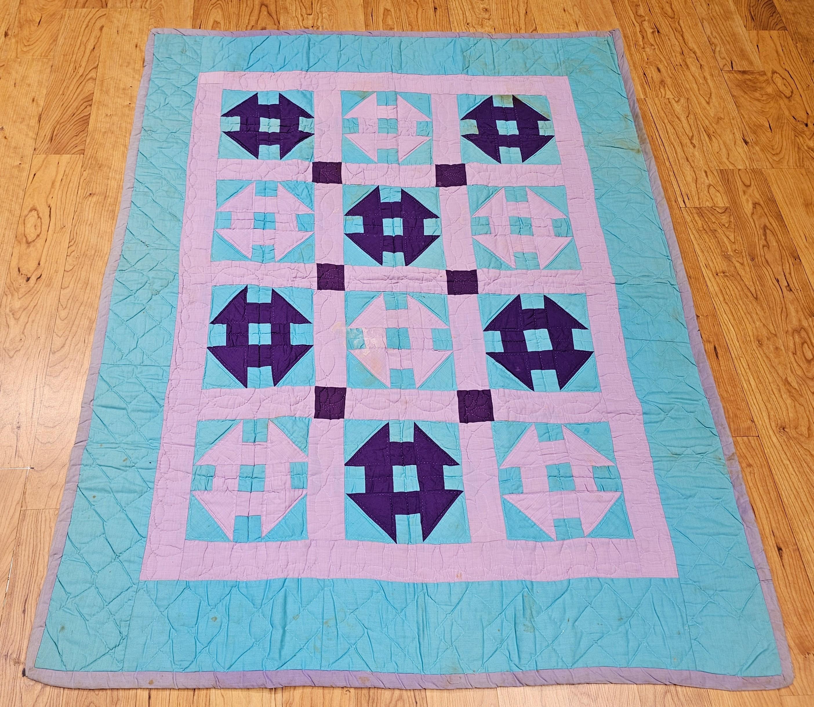 Vintage Pennsylvania Amish “Churn Dash” Hand-Stitched Cotton Quilt For Sale 2