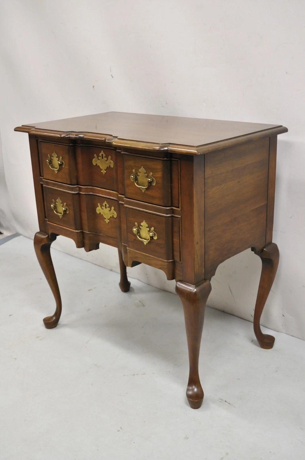 Vintage Pennsylvania House Queen Anne Cherry Wood Block Front 2 Lowboy Chest For Sale 4