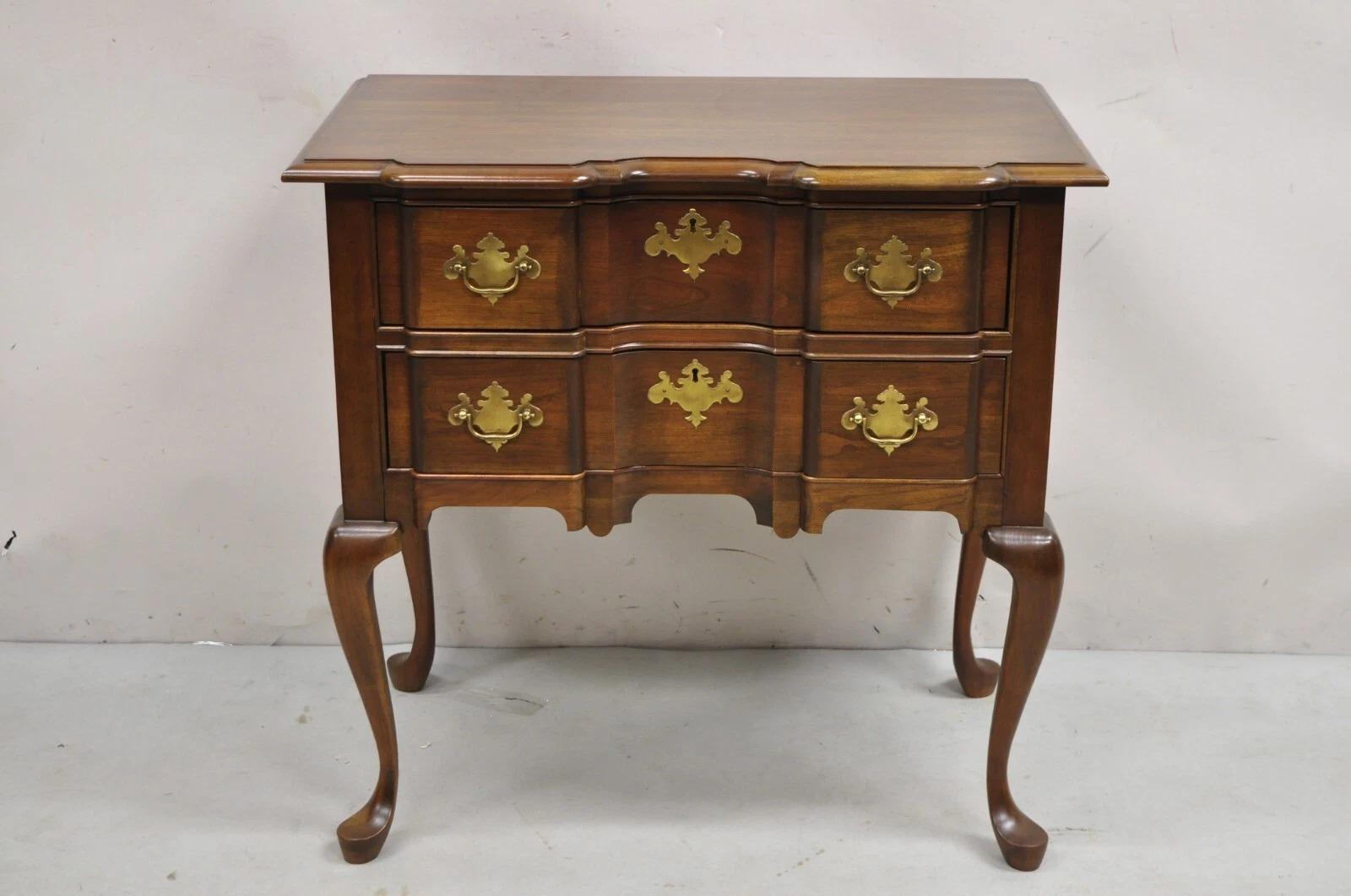 Vintage Pennsylvania House Queen Anne Cherry Wood Block Front 2 Lowboy Chest For Sale 3