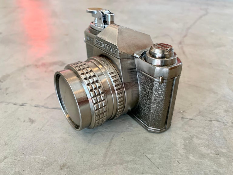 Vintage Pentax Camera Table Lighter In Excellent Condition For Sale In Los Angeles, CA