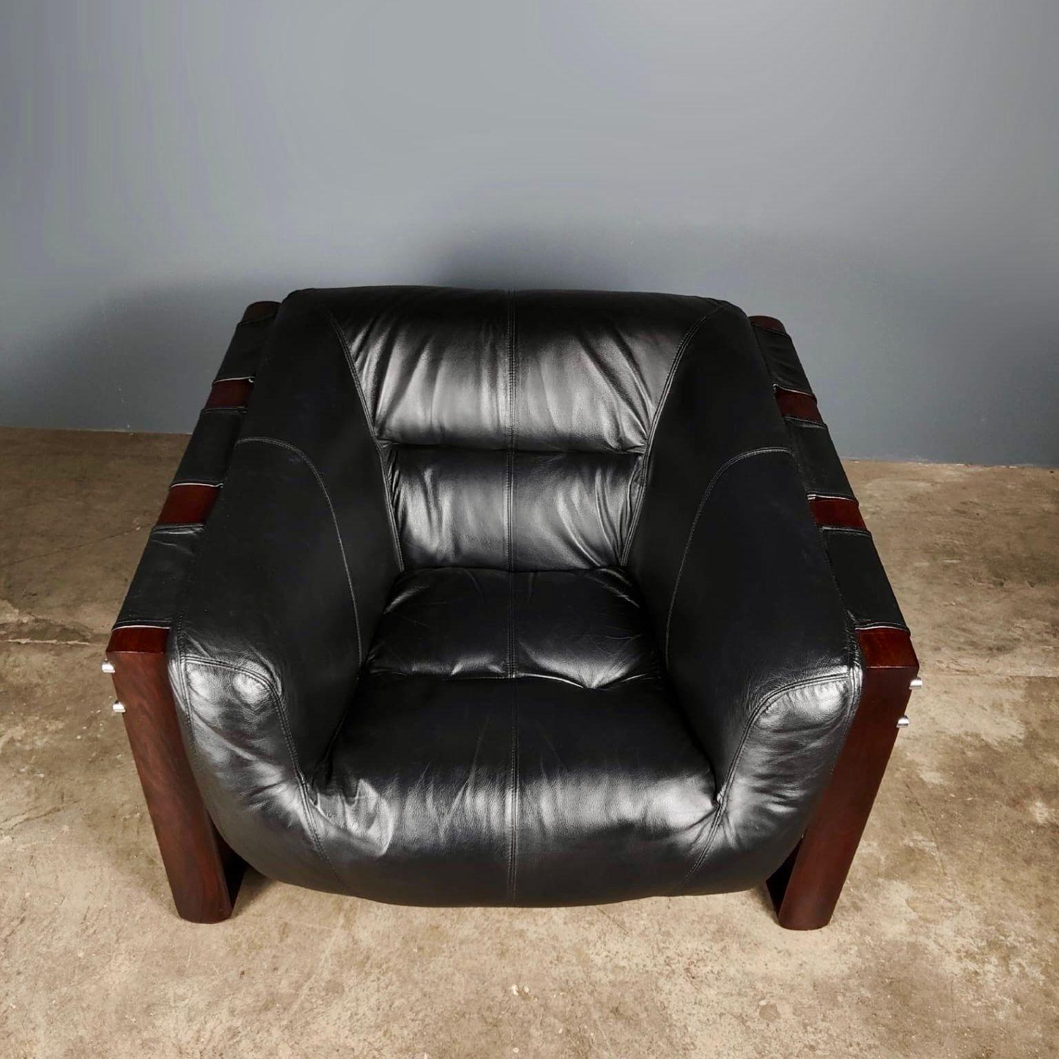 New Stock ✅

Vintage Percival Lafer MP-127 Brazilian Rosewood Lounge Chair Black Leather Mid Century Retro MCM

This beautiful and original chair was designed and produced by Percival Lafer, in Brazil 1974. It has a simple structure in solid exotic