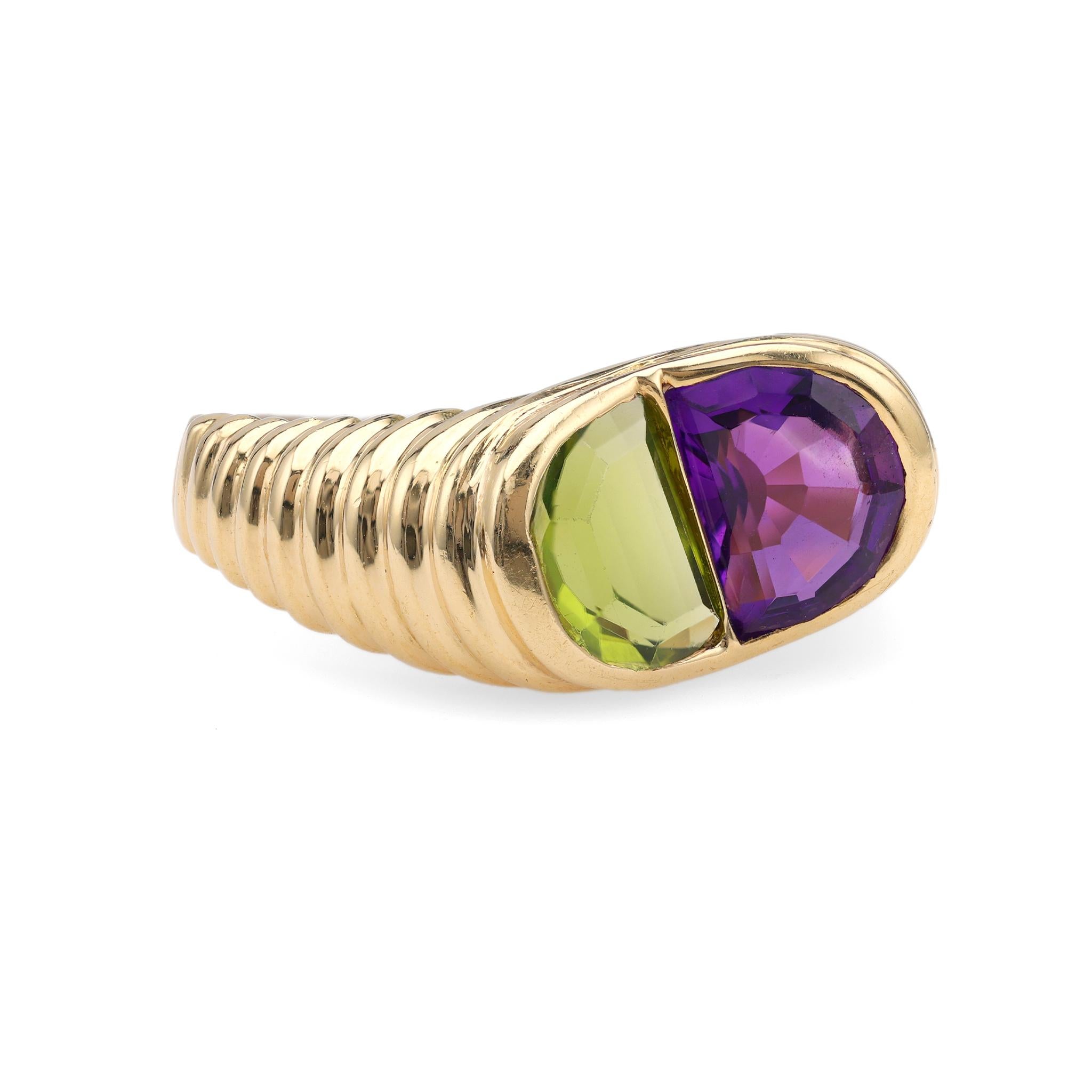 Vintage Peridot Amethyst 18k Yellow Gold Ring In Good Condition For Sale In Beverly Hills, CA