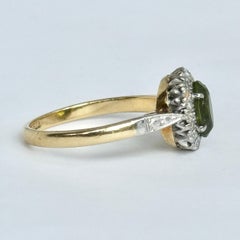 Vintage Peridot und Diamant 18 Karat Gold Cluster Ring