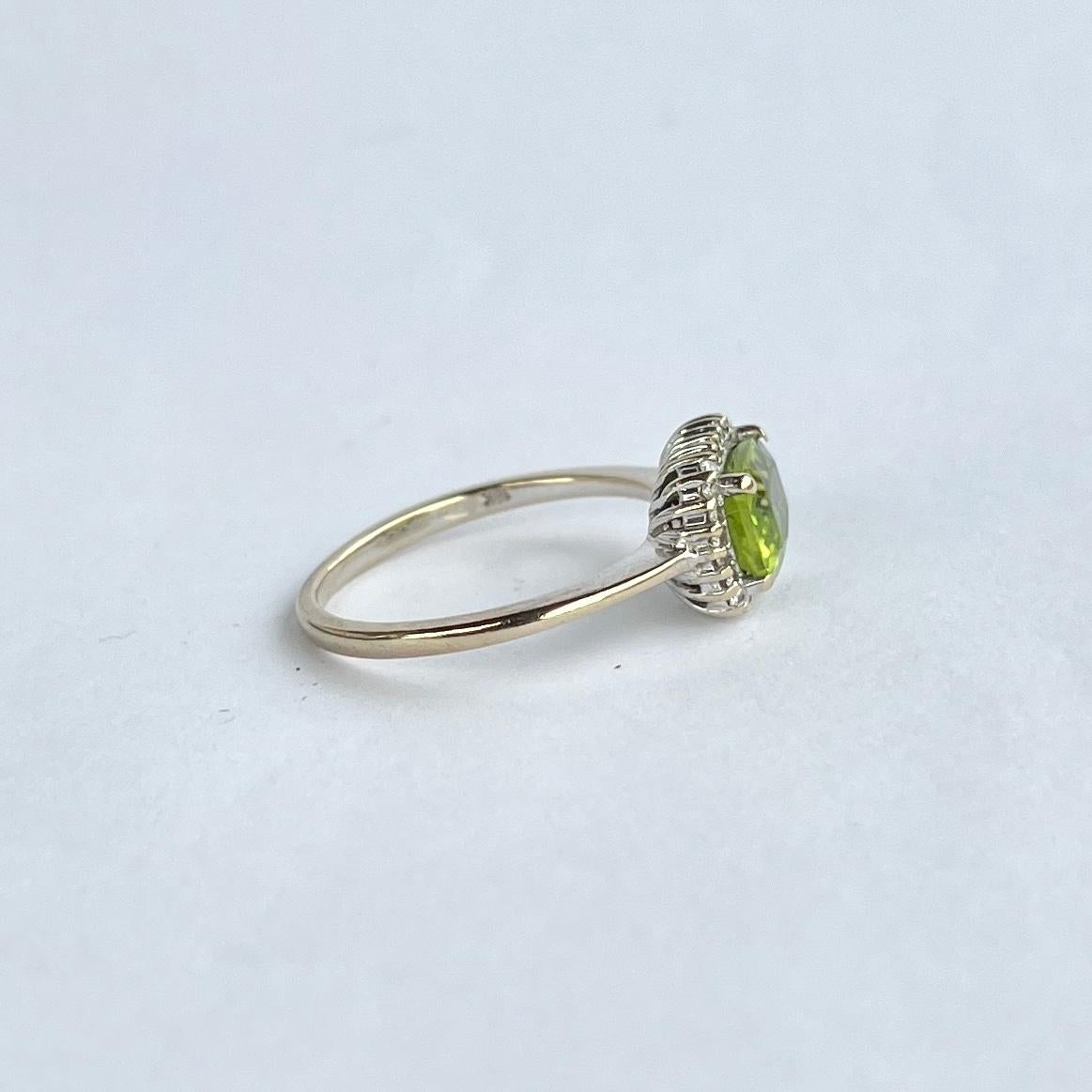 Vintage-Cluster-Ring aus 18 Karat Weißgold mit Peridot und Diamant im Zustand „Gut“ in Chipping Campden, GB