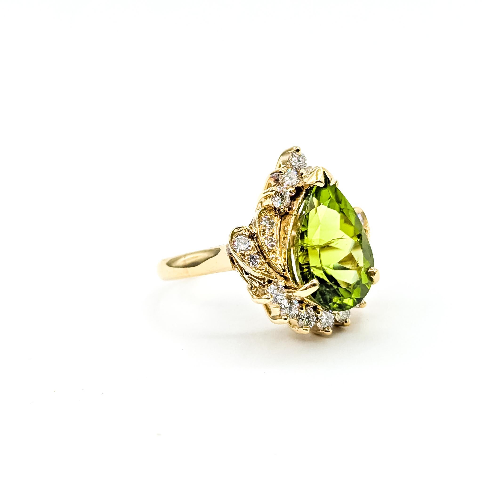 Anillo cóctel vintage de peridoto y diamantes en 18k en venta 1