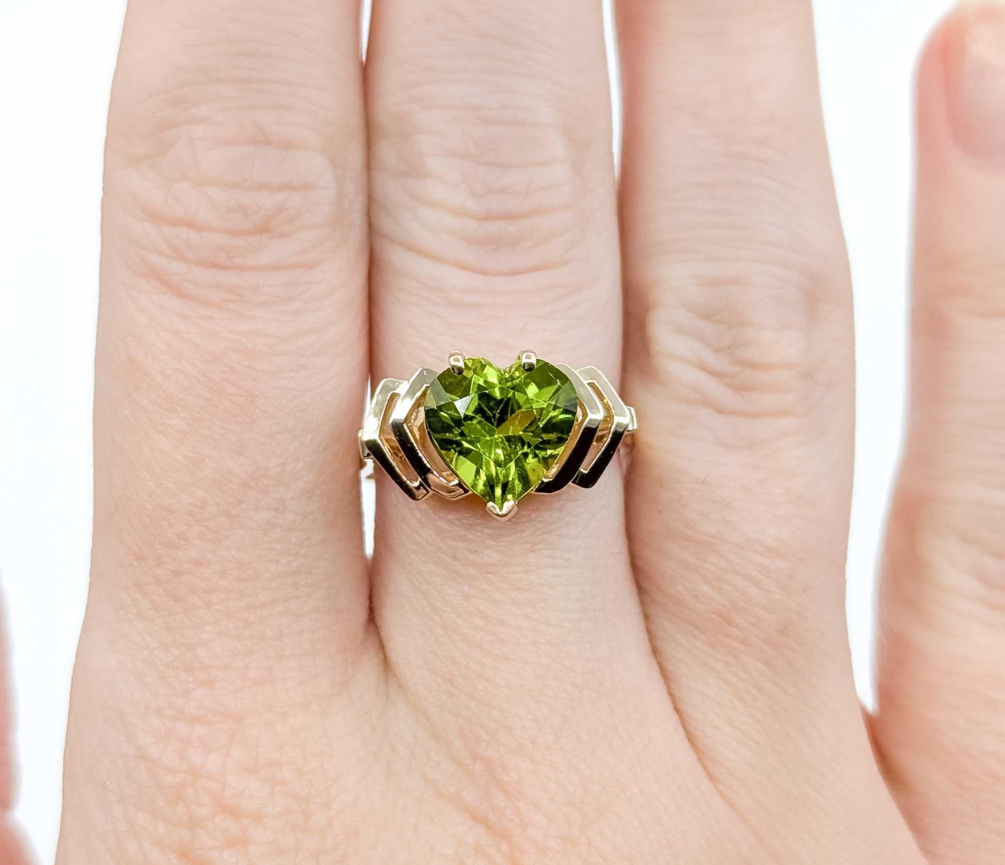 De las mujeres Anillo Elegancia Peridoto Vintage en Oro Amarillo de 14k en venta