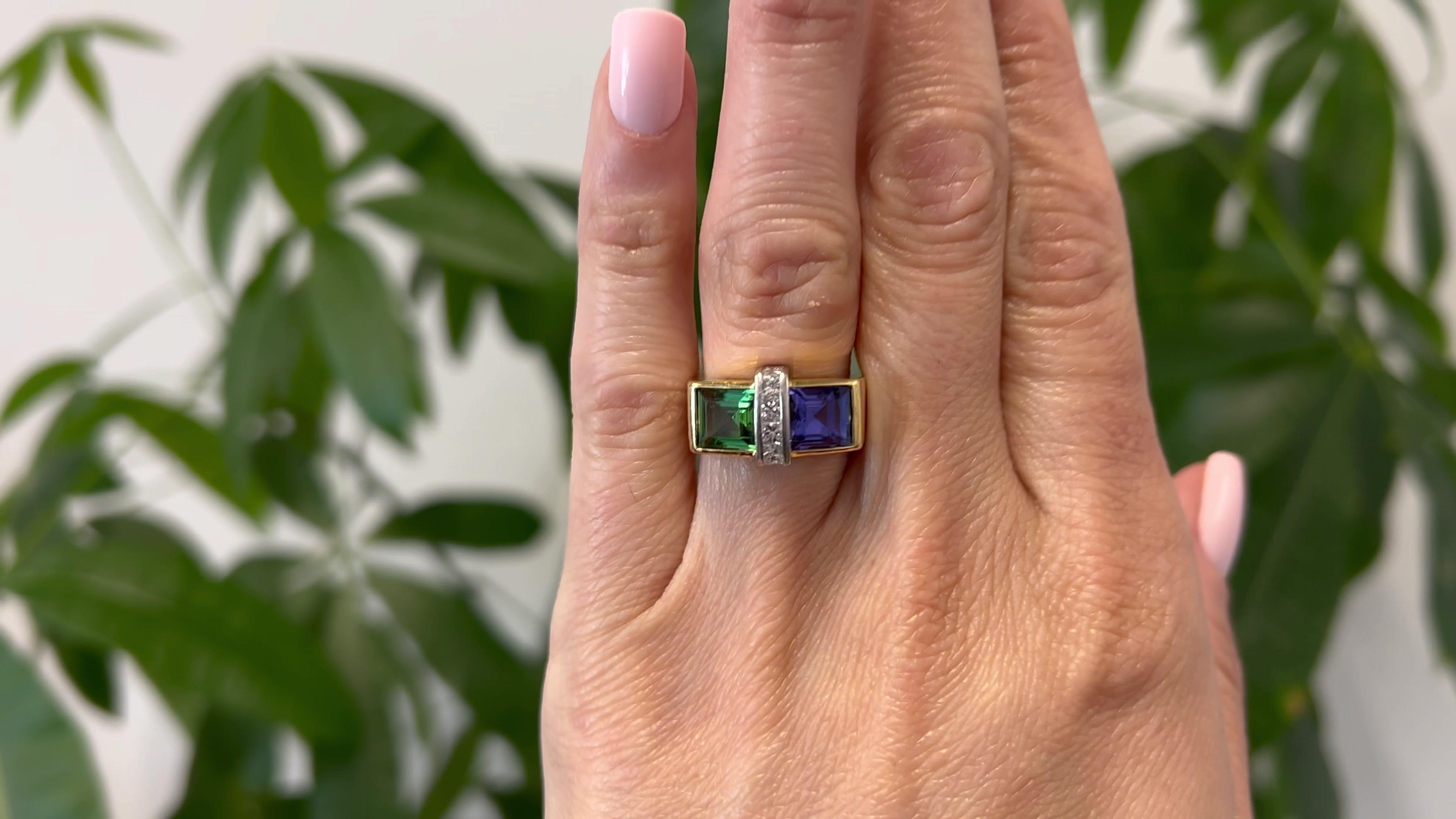 Platinring mit Peridot, Tansanit und Diamant aus 18 Karat Gelbgold (Carréeschliff)