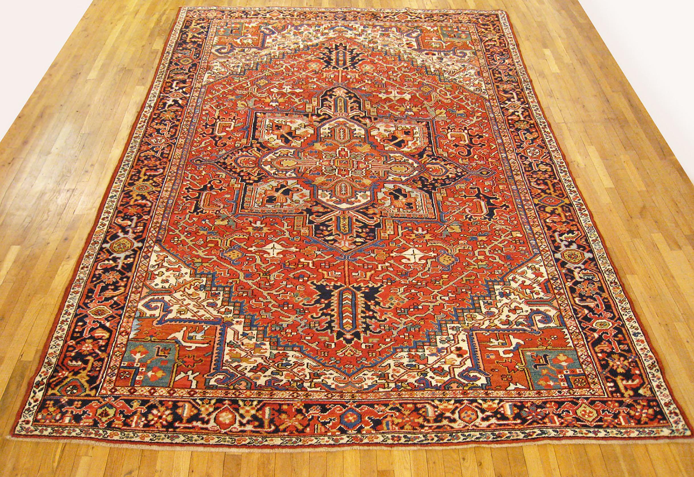 Vintage Persian Heriz Oriental Rug, Room size

A vintage Persian Heriz oriental rug, size 11'6