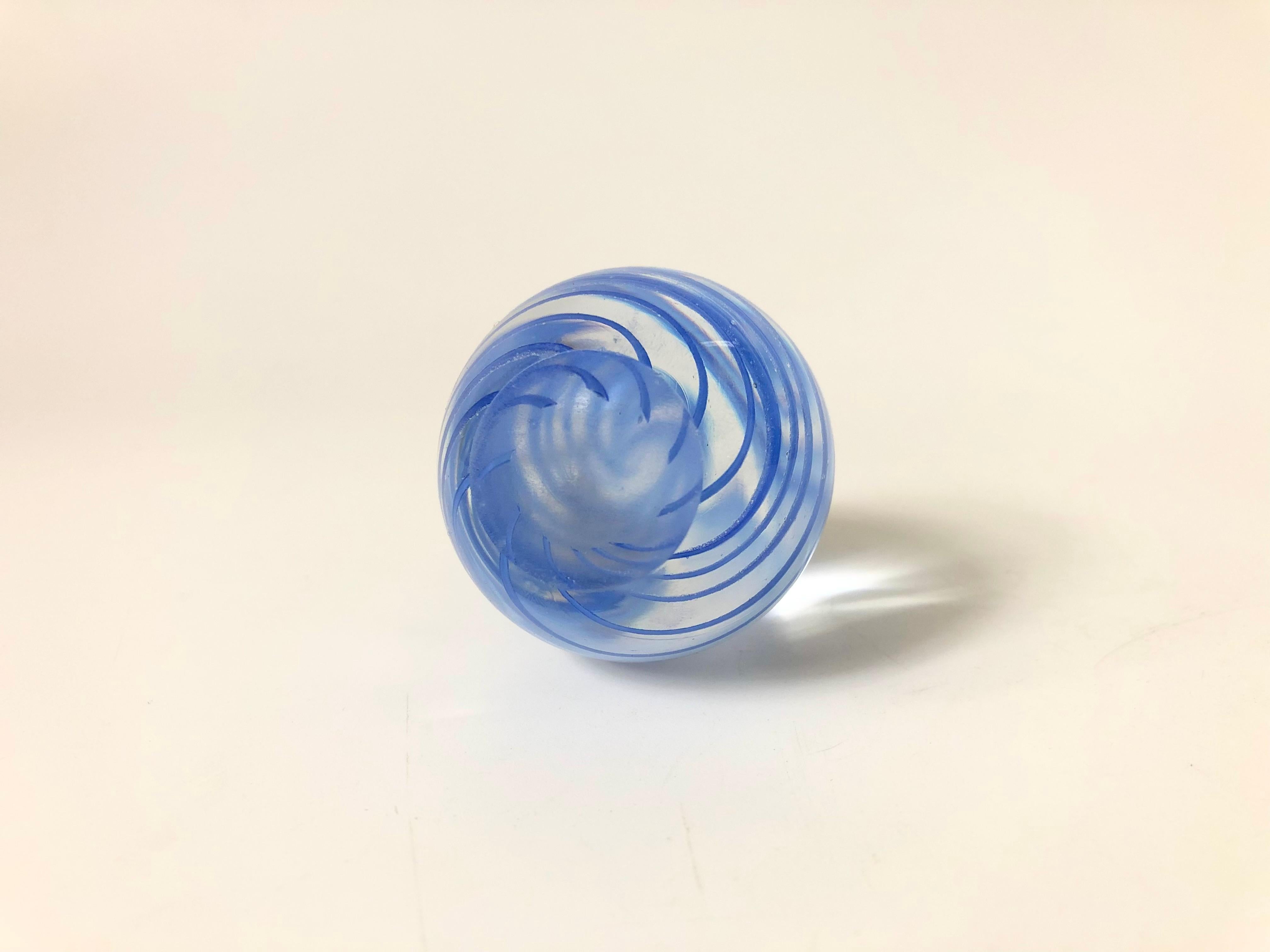 20th Century Vintage Periwinkle Swirl Art Glass Egg Paperweight