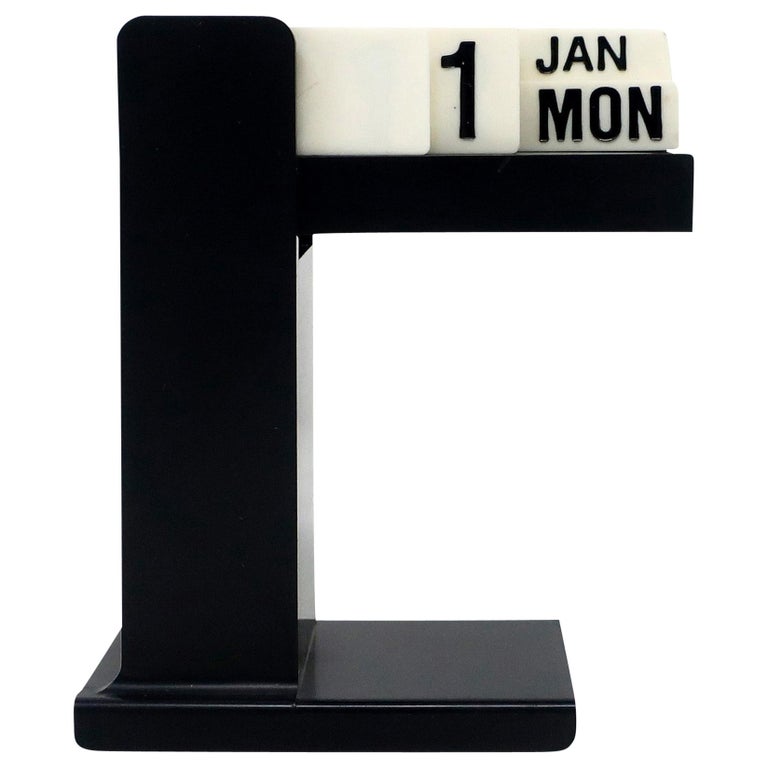 Vintage Perpetual Flip Desk Calendar For Sale at 1stDibs