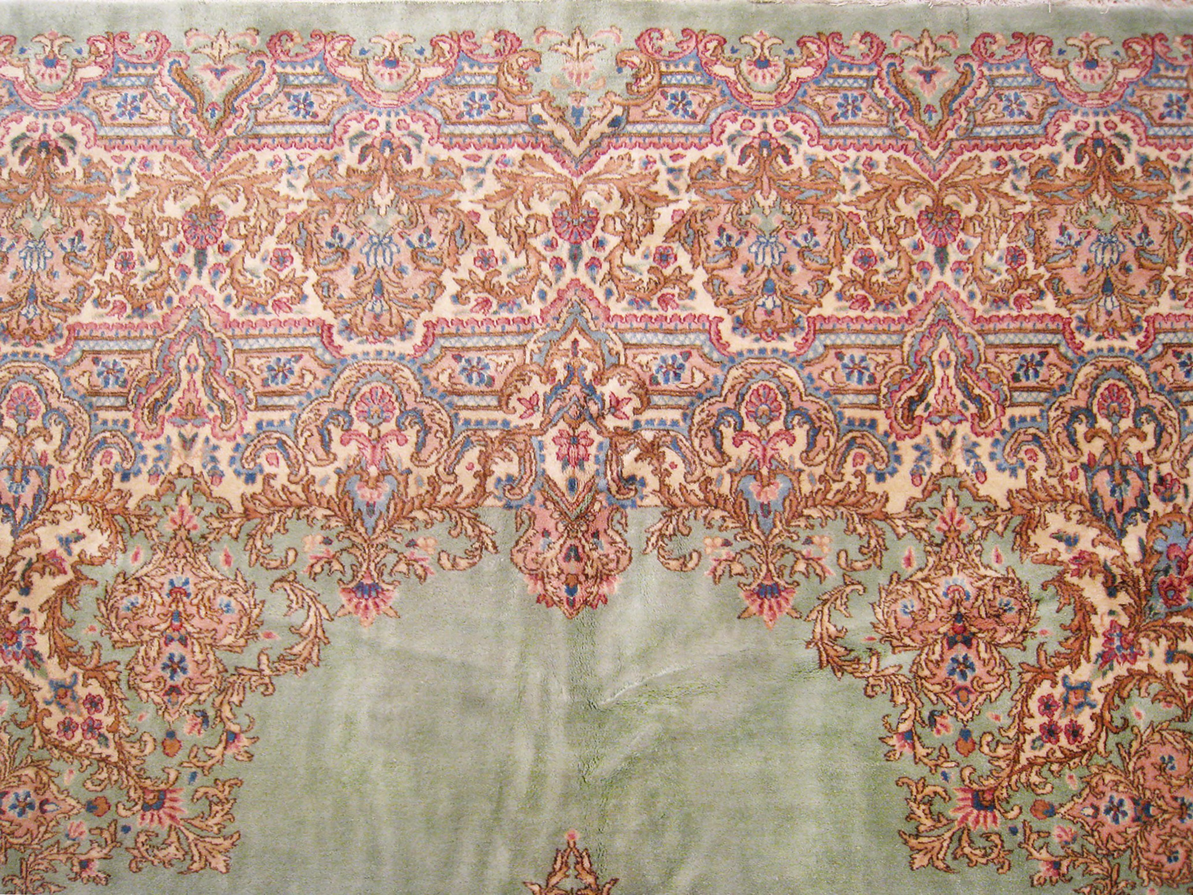 Vintage Persia Decorative Oriental Kerman Rug in Large Size For Sale 1