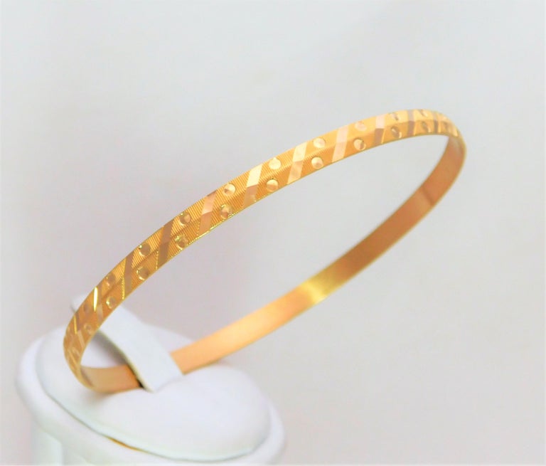 Vintage Persian 21 Karat Gold Bangle Bracelet For Sale at 1stDibs