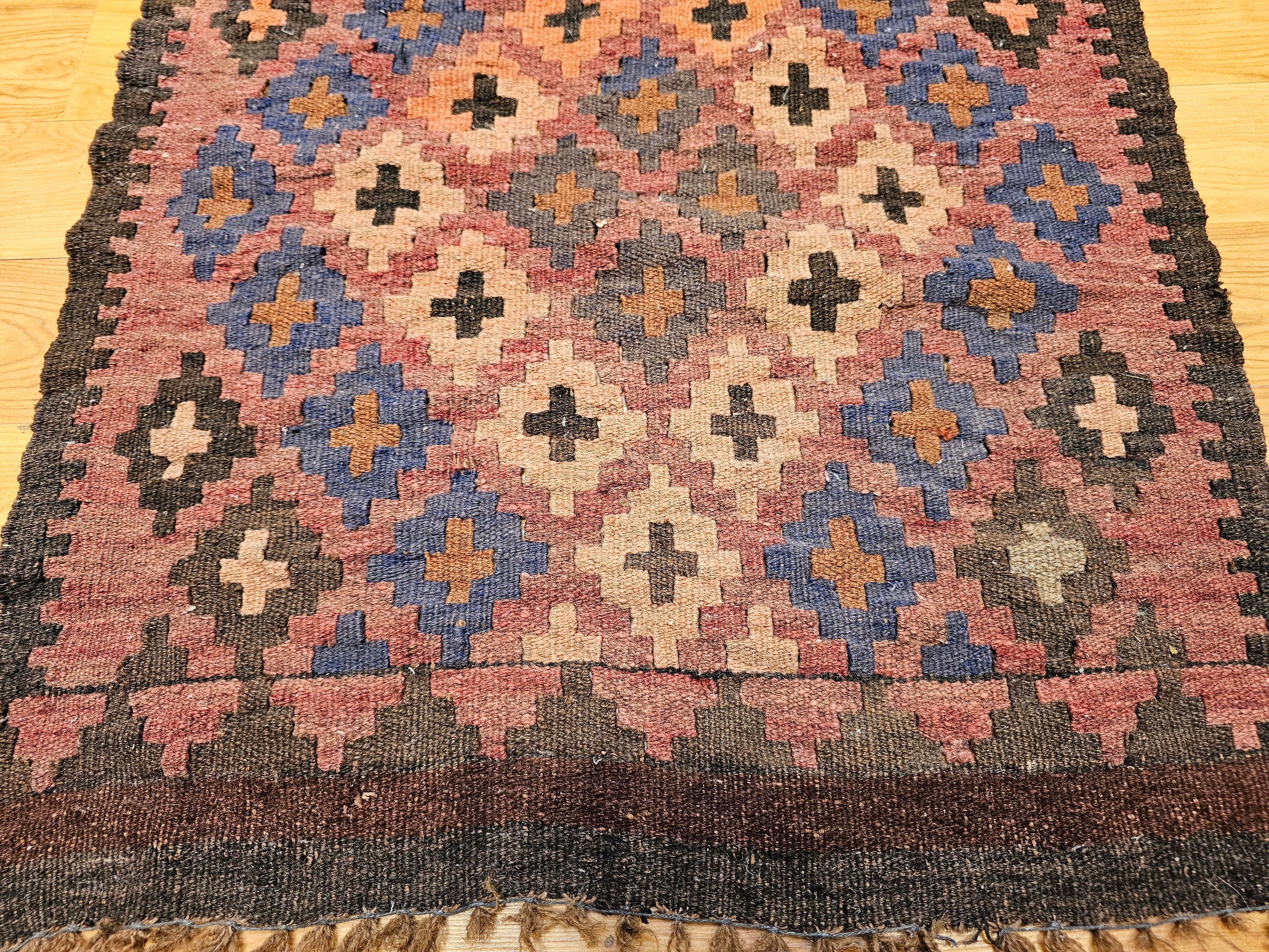 Vintage Persian Afshar Tribal Bagface in Blau, Gelb, Brown, Elfenbein Tribal Wand (Persisch) im Angebot