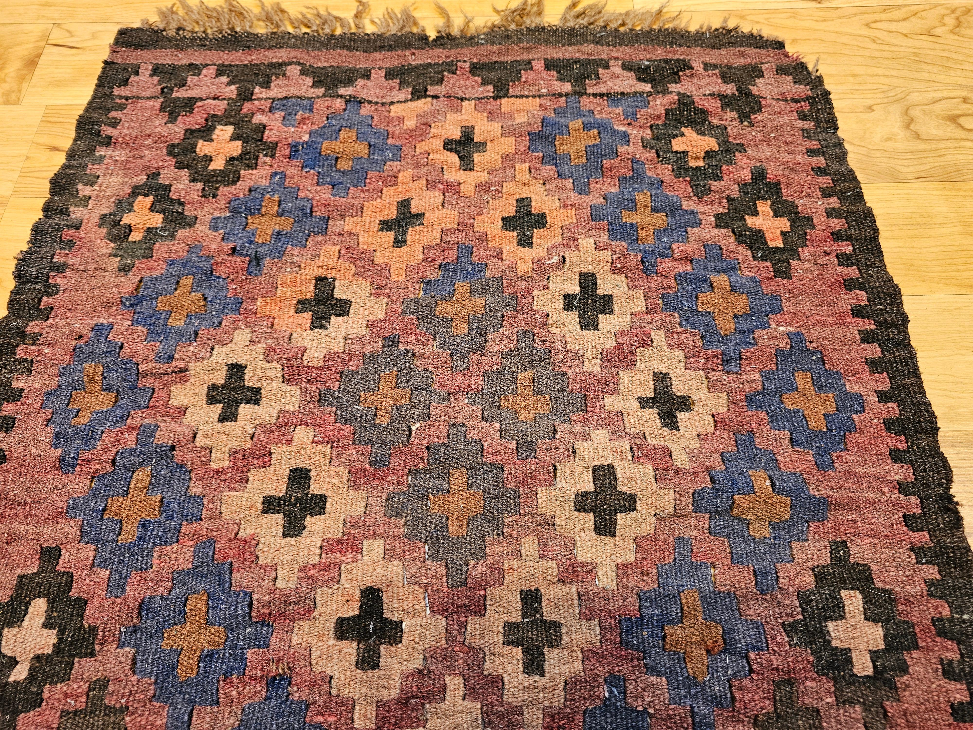 Vintage Persian Afshar Tribal Bagface in Blau, Gelb, Brown, Elfenbein Tribal Wand im Zustand „Gut“ im Angebot in Barrington, IL