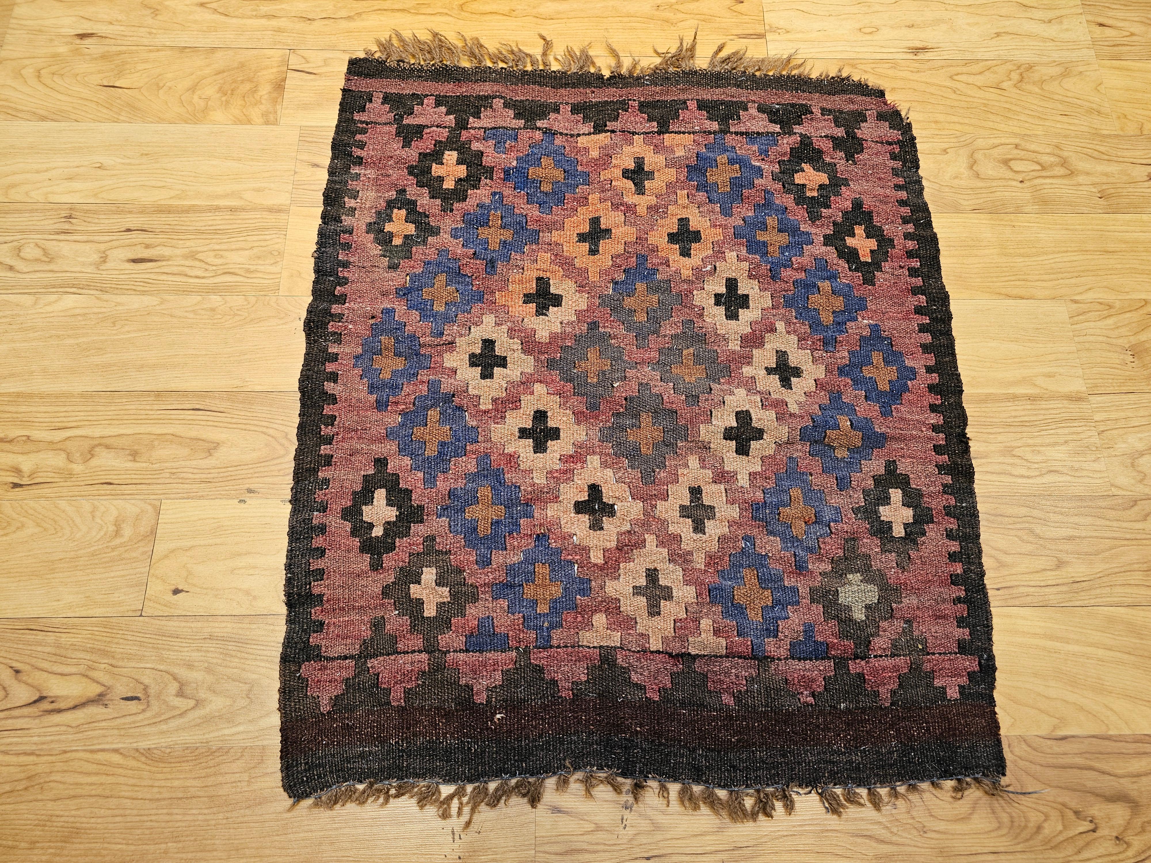 Vintage Persian Afshar Tribal Bagface in Blau, Gelb, Brown, Elfenbein Tribal Wand im Angebot 1