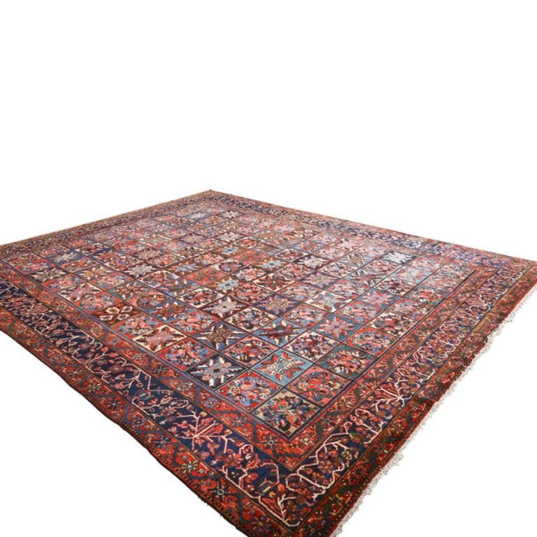 Persischer Bakhtiar-Teppich im Vintage-Stil - Größe: 14'1 X 11'5 im Zustand „Gut“ im Angebot in Los Angeles, CA