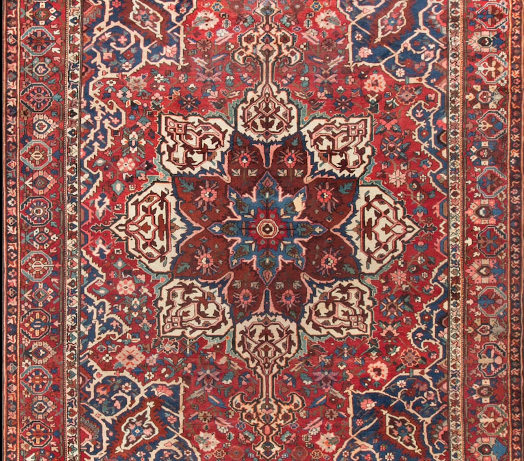 Antique Persian Fine Bakhtiari Red / Red Rug, circa 1930 11'10 x 14'8 In Good Condition For Sale In Secaucus, NJ