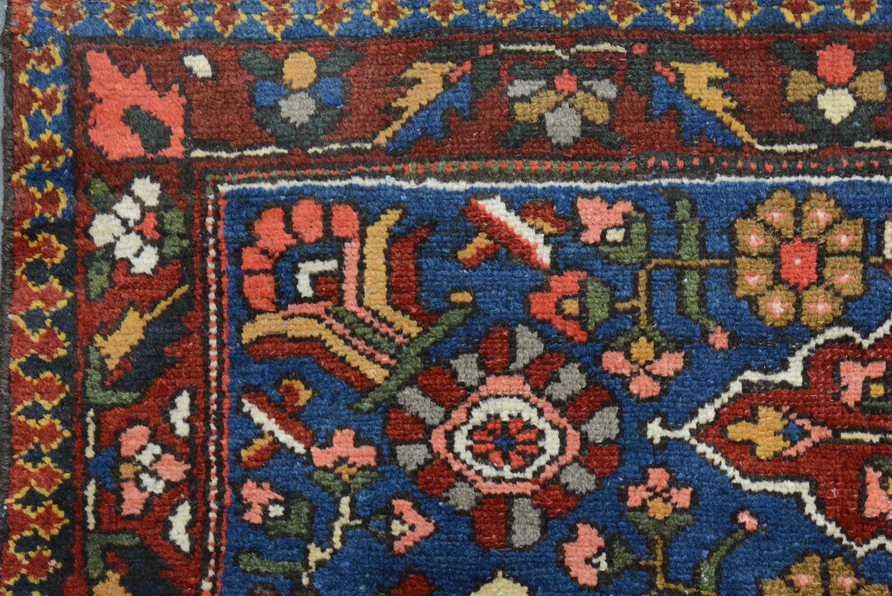 Persischer Bakhtiari-Teppich im Vintage-Stil im Angebot 4
