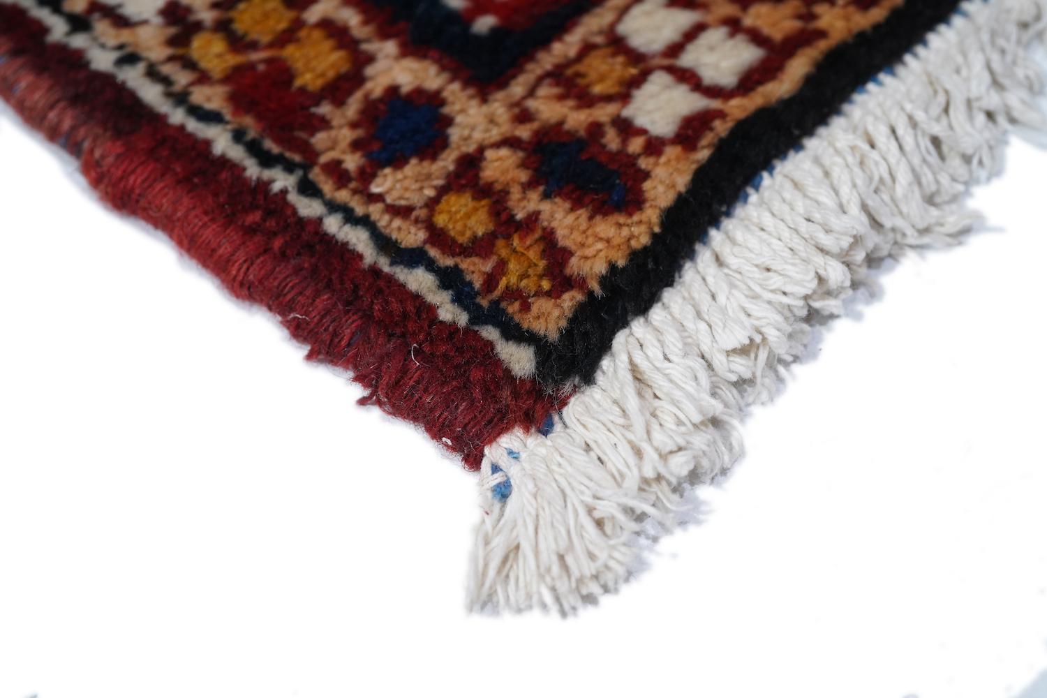 Annodato a mano Tappeto persiano vintage Bakhtiari 12'8'' x 15'4'' in vendita