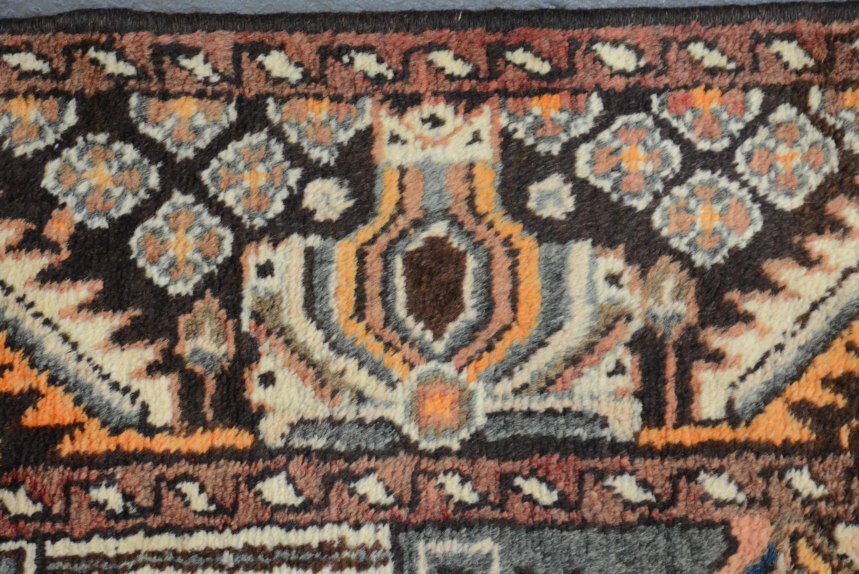 Altpersischer Bachtiari-Teppich im Angebot 2