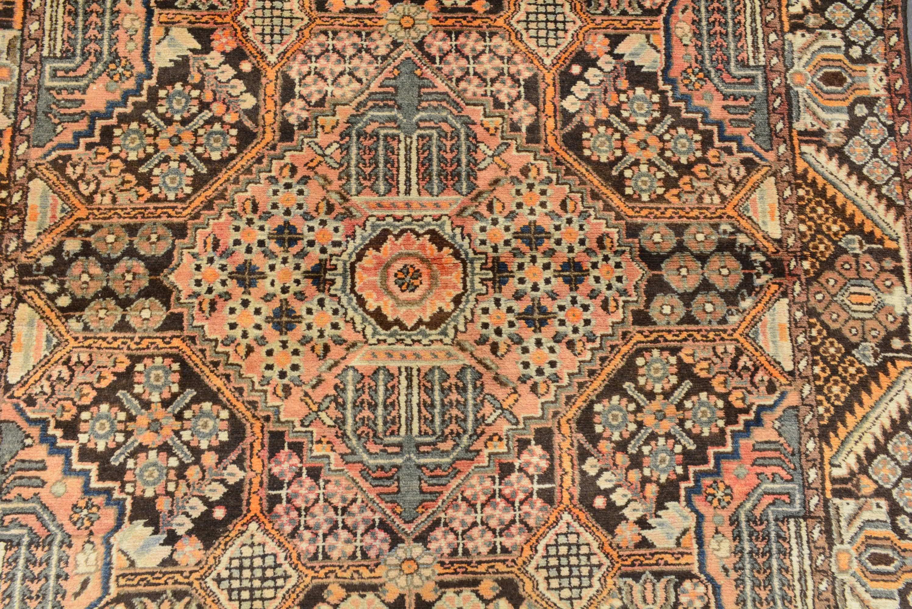 Altpersischer Bachtiari-Teppich (Stammeskunst) im Angebot