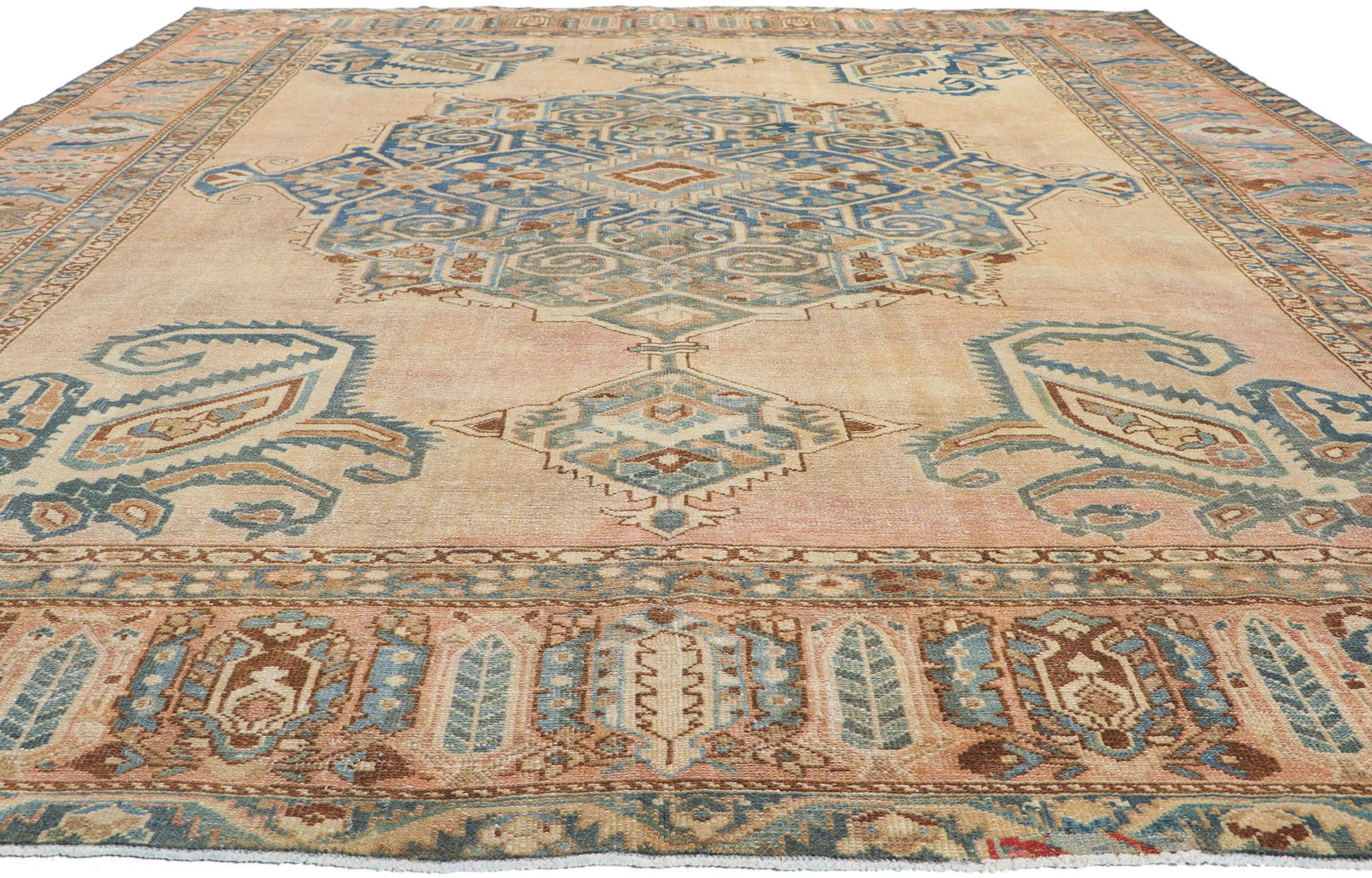 Altpersischer Bachtiari-Teppich (Rustikal) im Angebot