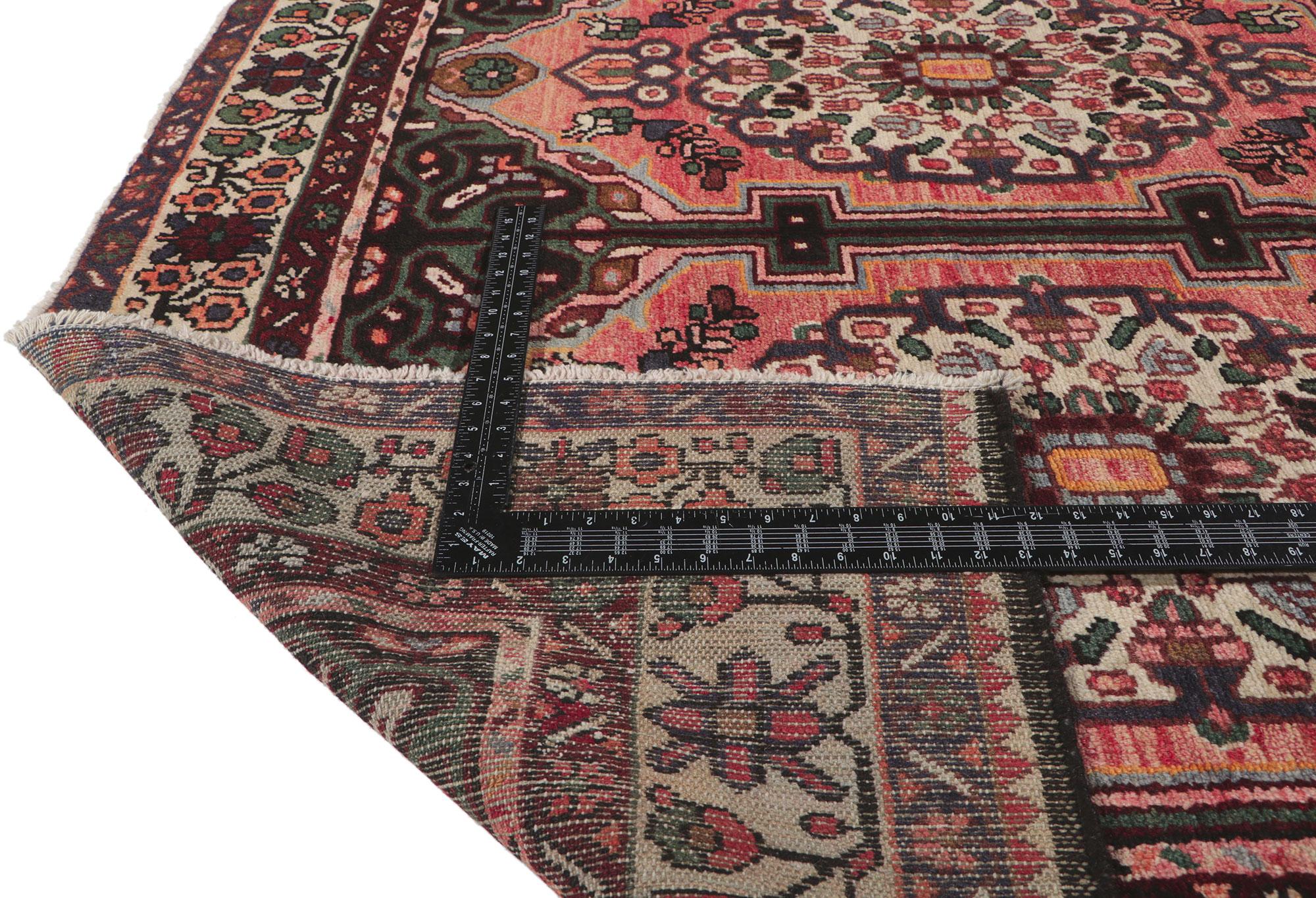 Persischer Bakhtiari-Teppich, Vintage im Zustand „Gut“ im Angebot in Dallas, TX