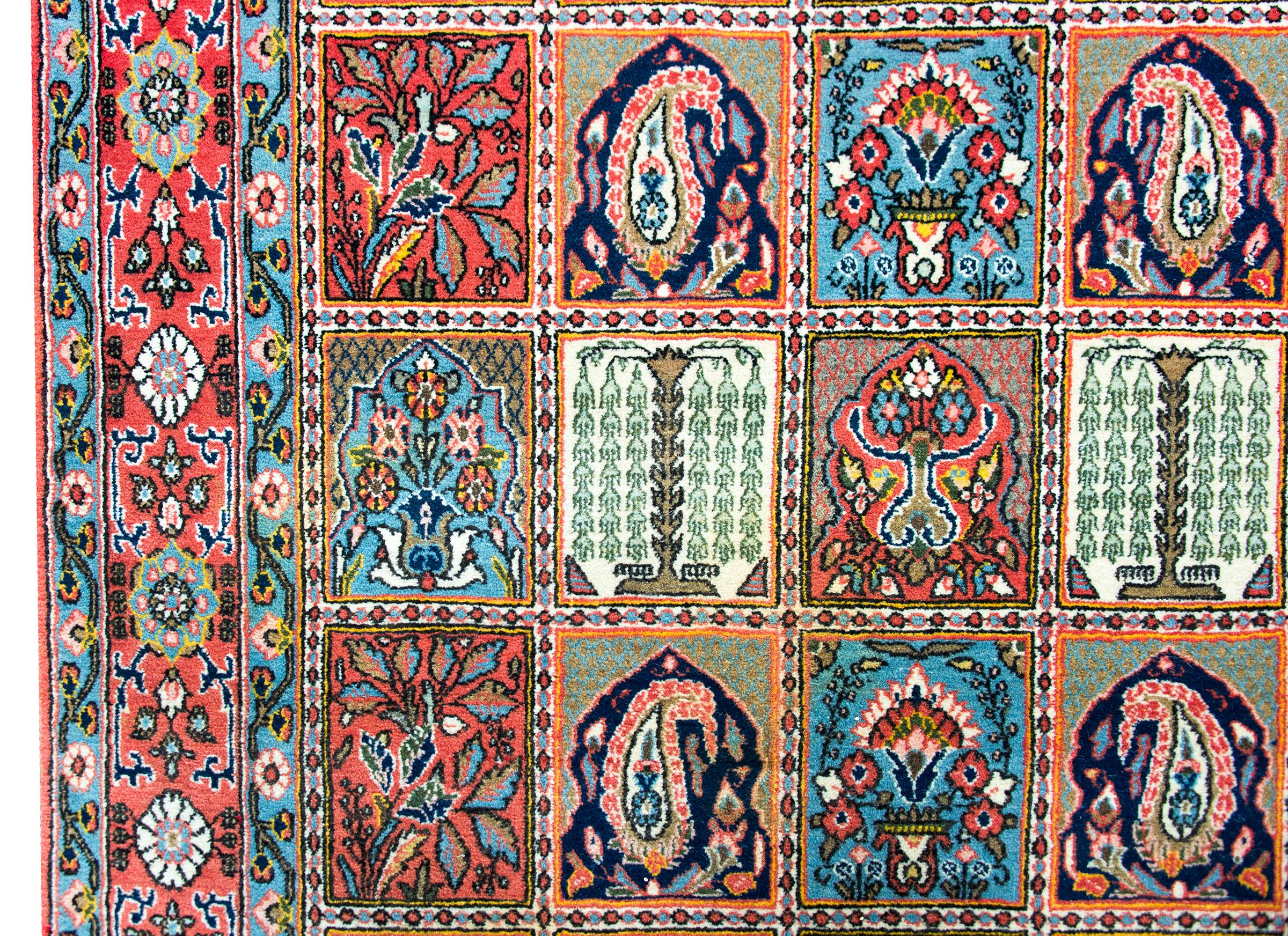 Altpersischer Bachtiari-Teppich (20. Jahrhundert) im Angebot