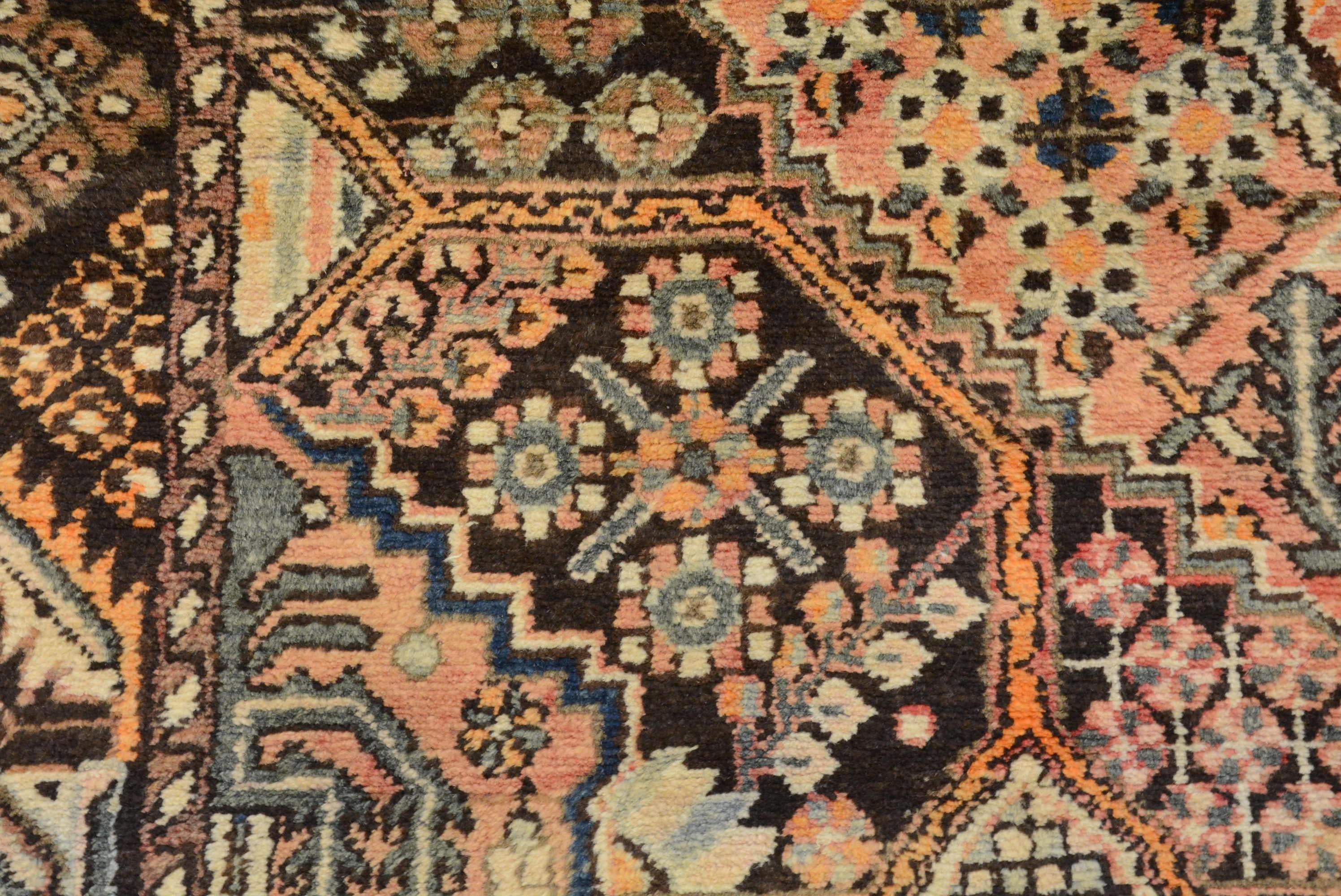 Altpersischer Bachtiari-Teppich (20. Jahrhundert) im Angebot