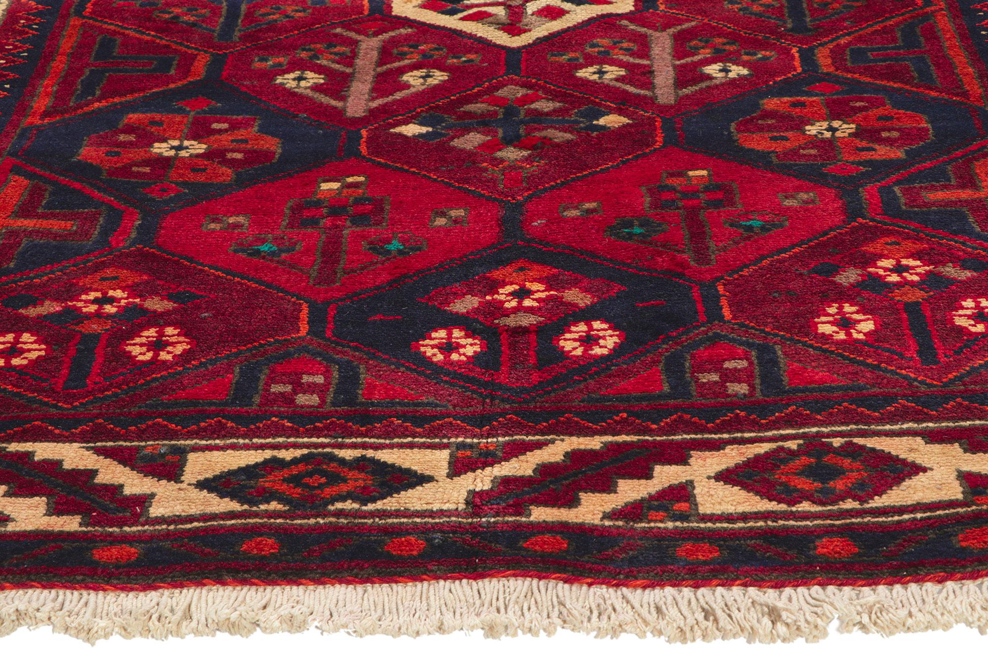 Persischer Bakhtiari-Teppich mit Garten-Design (Handgeknüpft) im Angebot