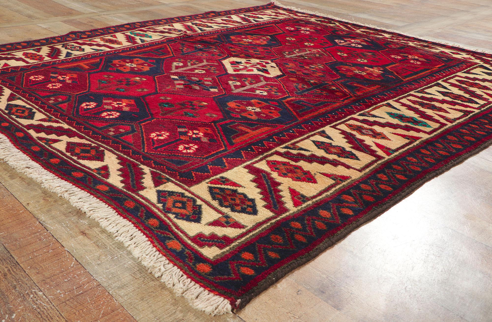 Persischer Bakhtiari-Teppich mit Garten-Design (Wolle) im Angebot