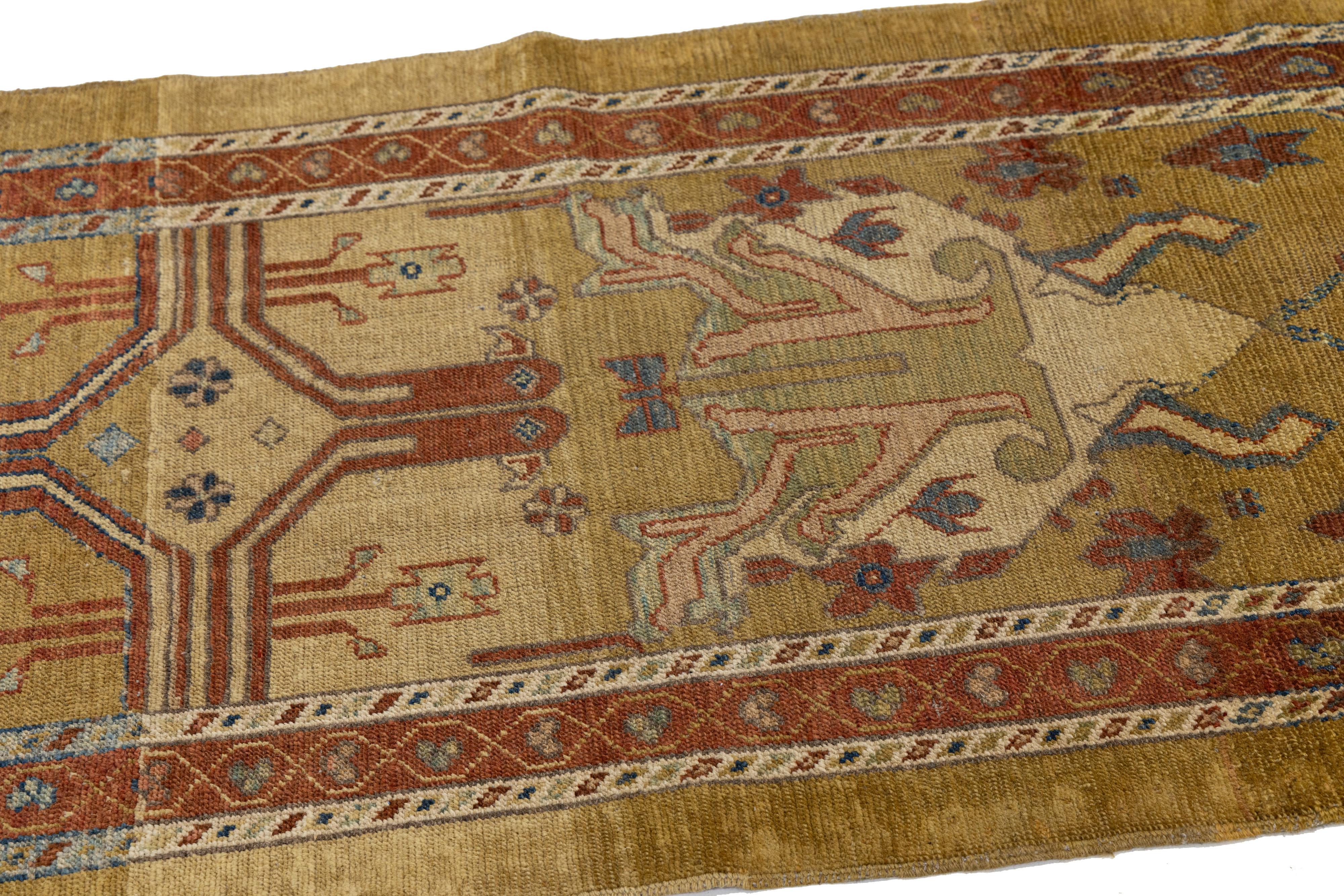 Vintage Persian Bakshaish Handmade Brown Wool Runner with Tribal Design (20. Jahrhundert) im Angebot