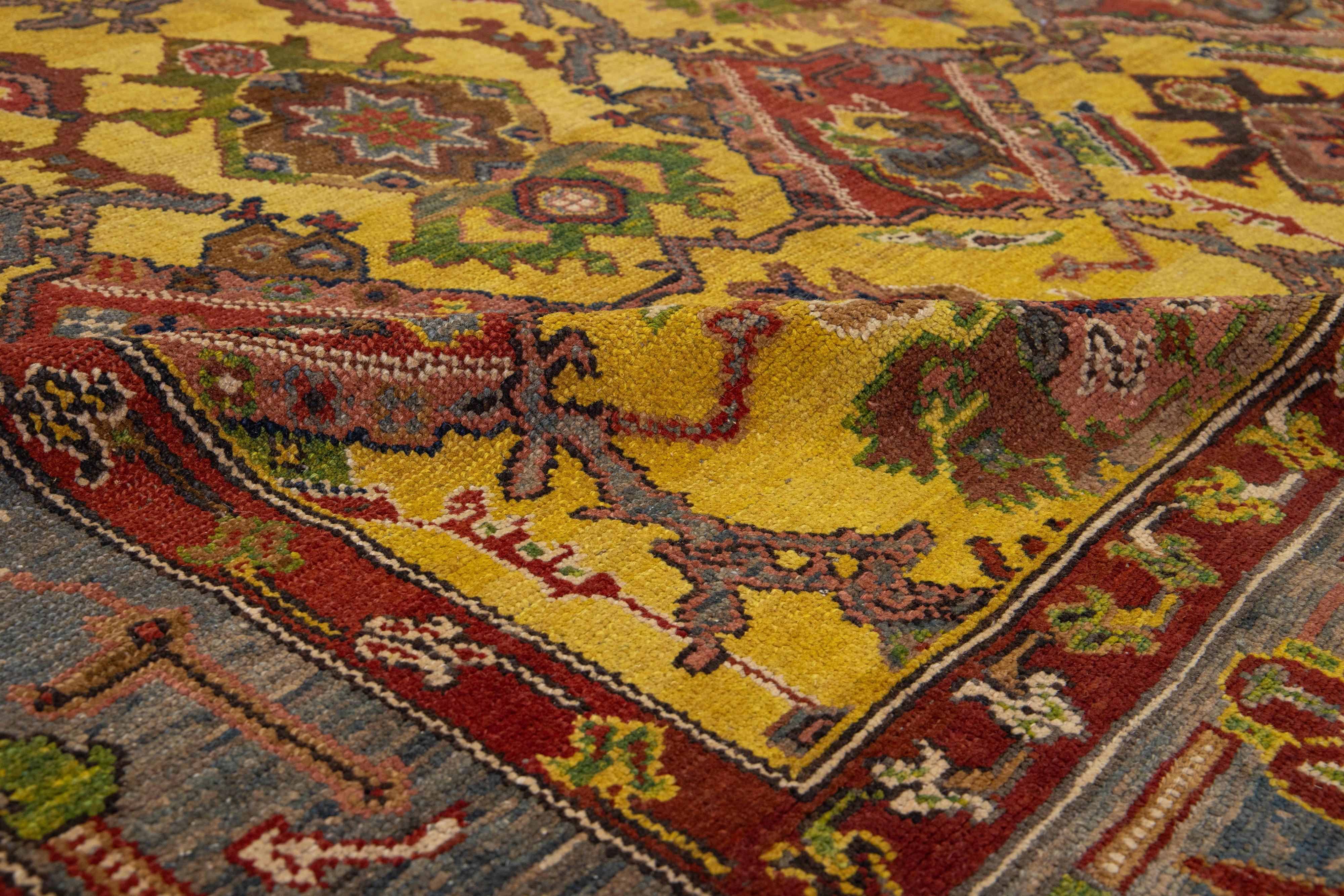 Tapis persan Bakshaish fait à la main en laine jaune avec motif tribal en vente 3