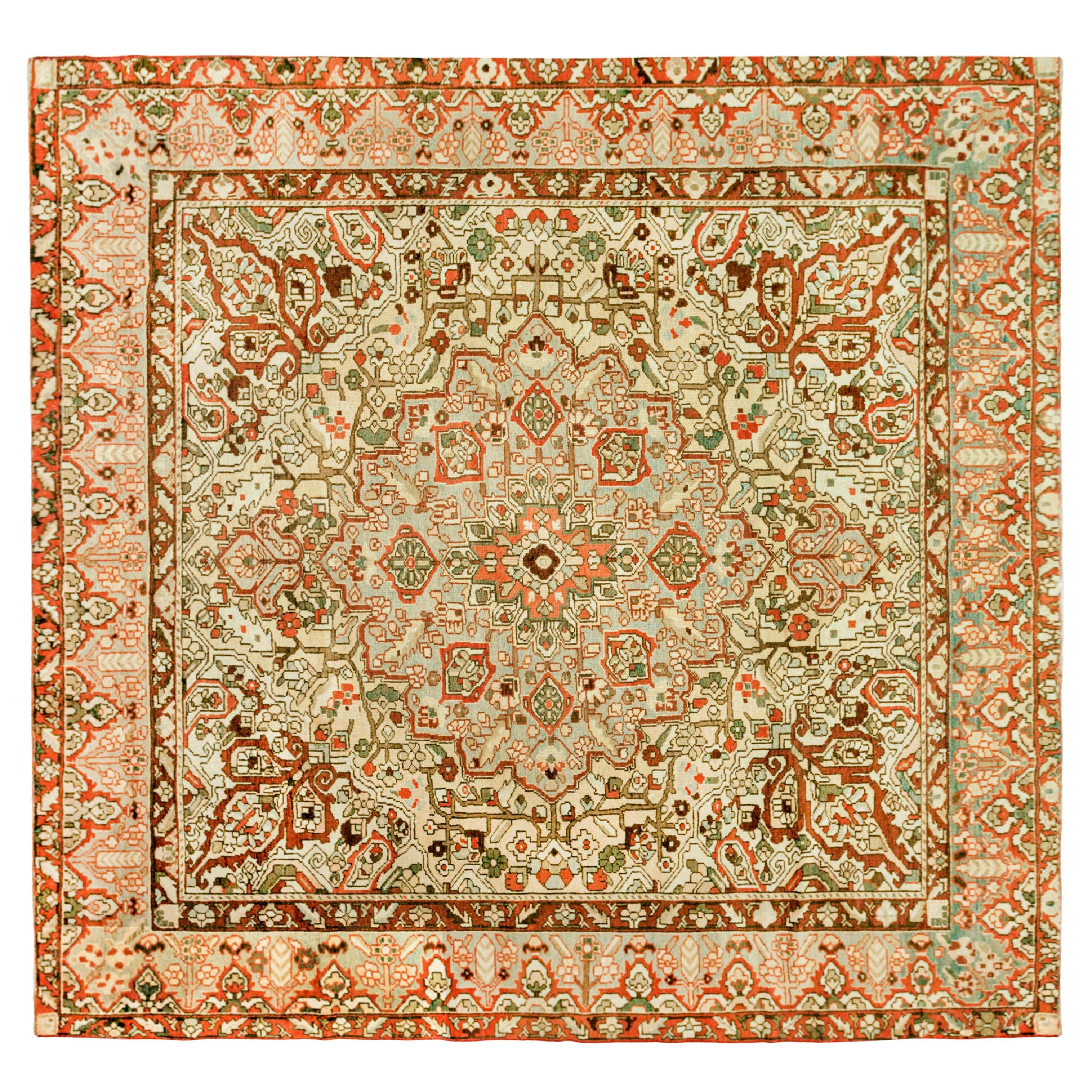 Vintage Persian Baktiari Oriental Rug, in Room size, w/ Medallion For Sale