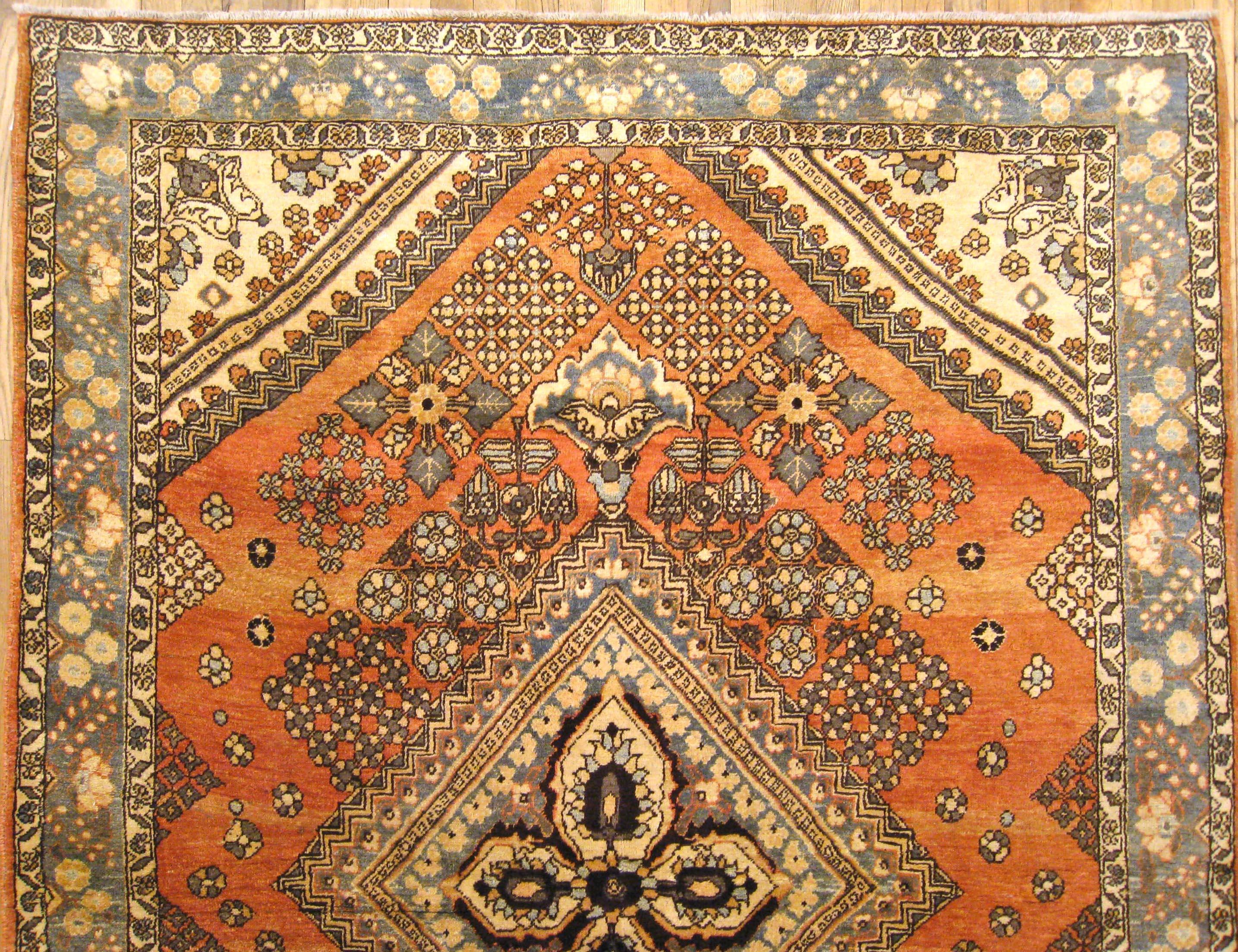 Mid-20th Century Vintage Persian Baktiari Oriental Rug, in Small Room size, w/ Medallion For Sale