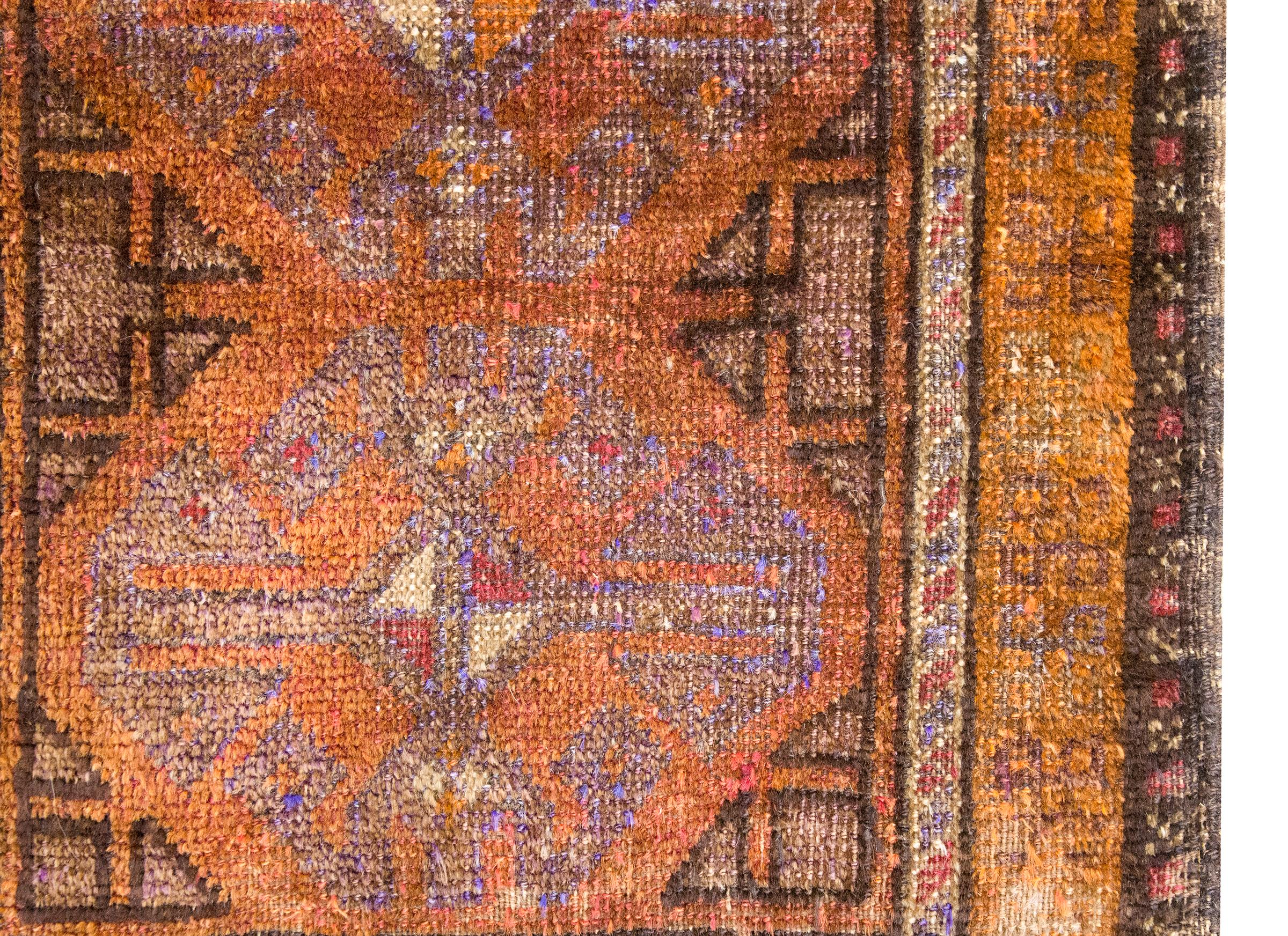 Annodato a mano Tappeto persiano vintage Baluch in vendita